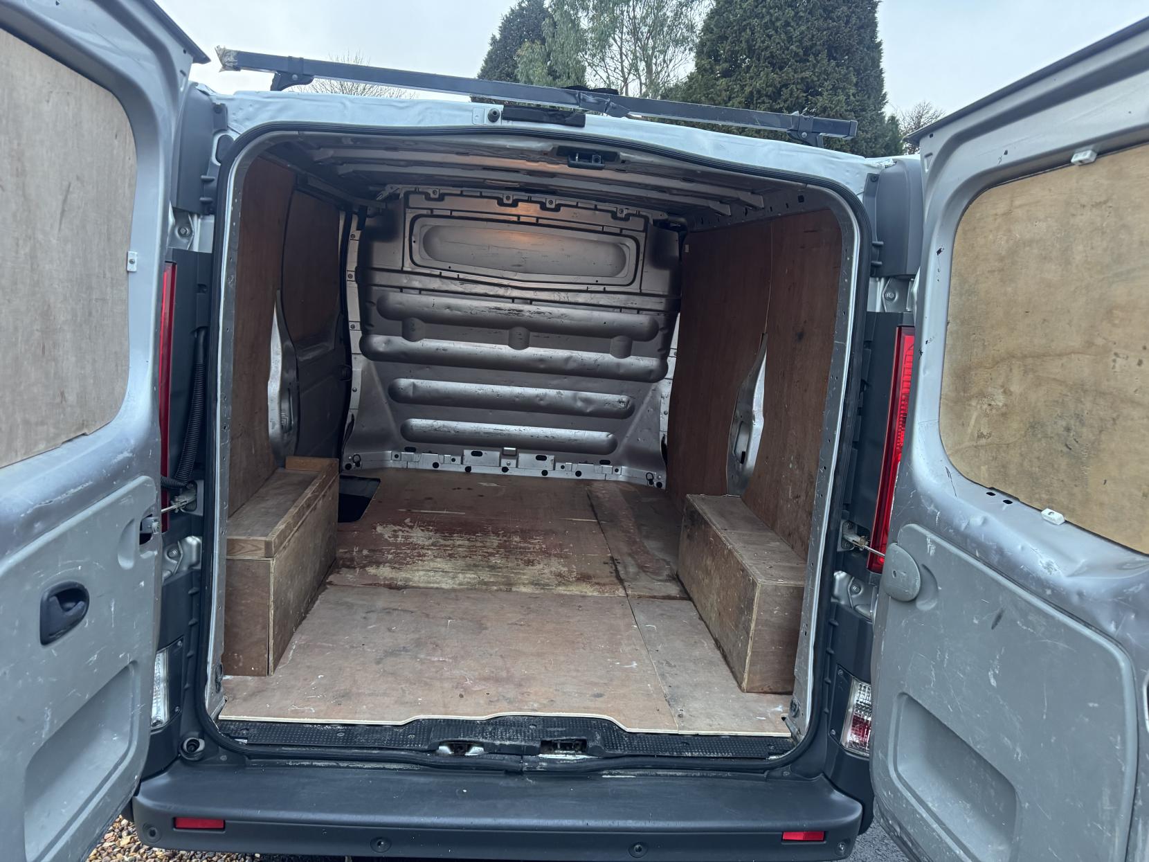 Renault Trafic 2.0 dCi SL29 eco Panel Van 3dr Diesel Manual L1 H1 (Phase 3) (180 g/km, 115 bhp)