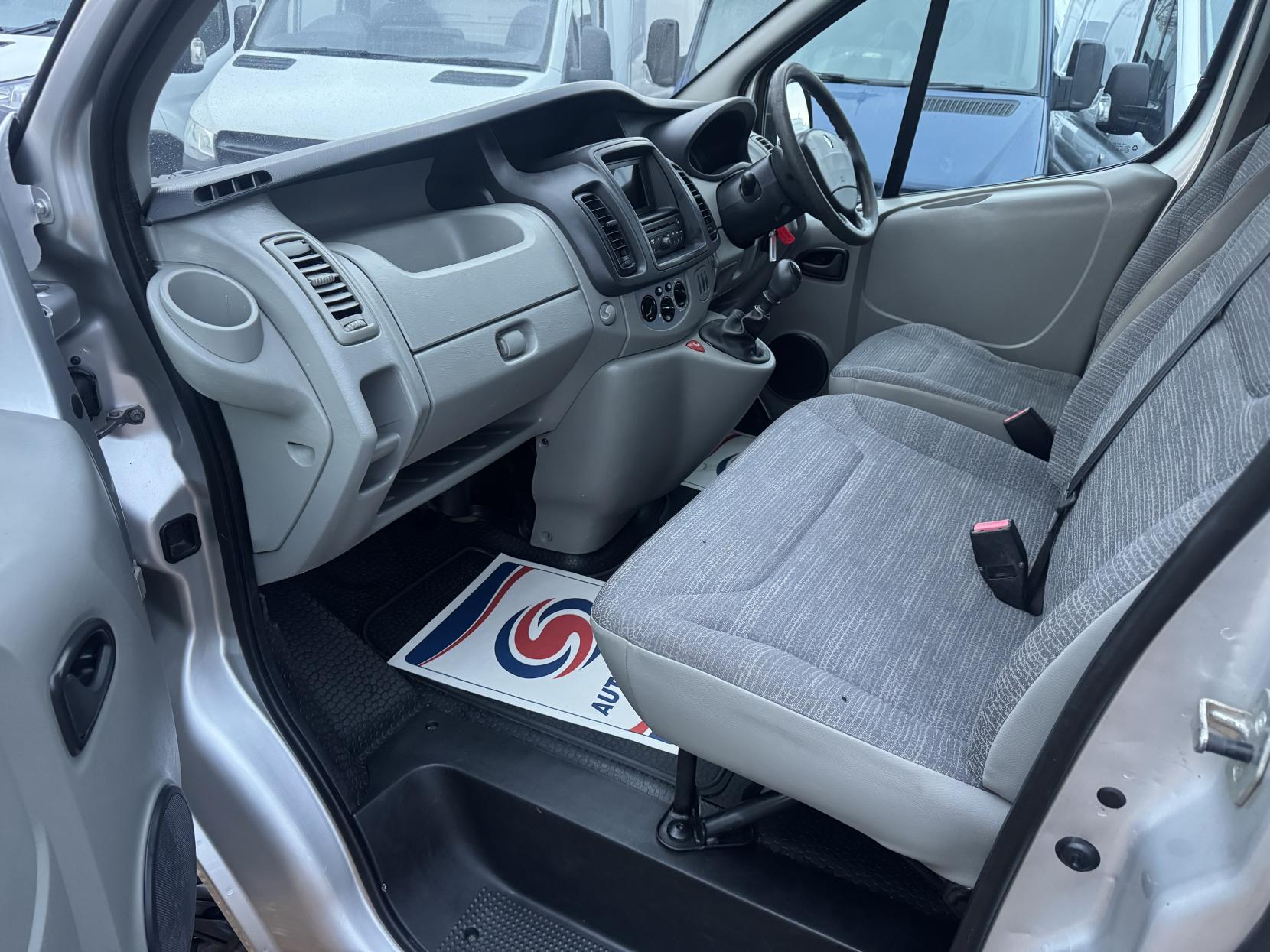 Renault Trafic 2.0 dCi SL29 eco Panel Van 3dr Diesel Manual L1 H1 (Phase 3) (180 g/km, 115 bhp)