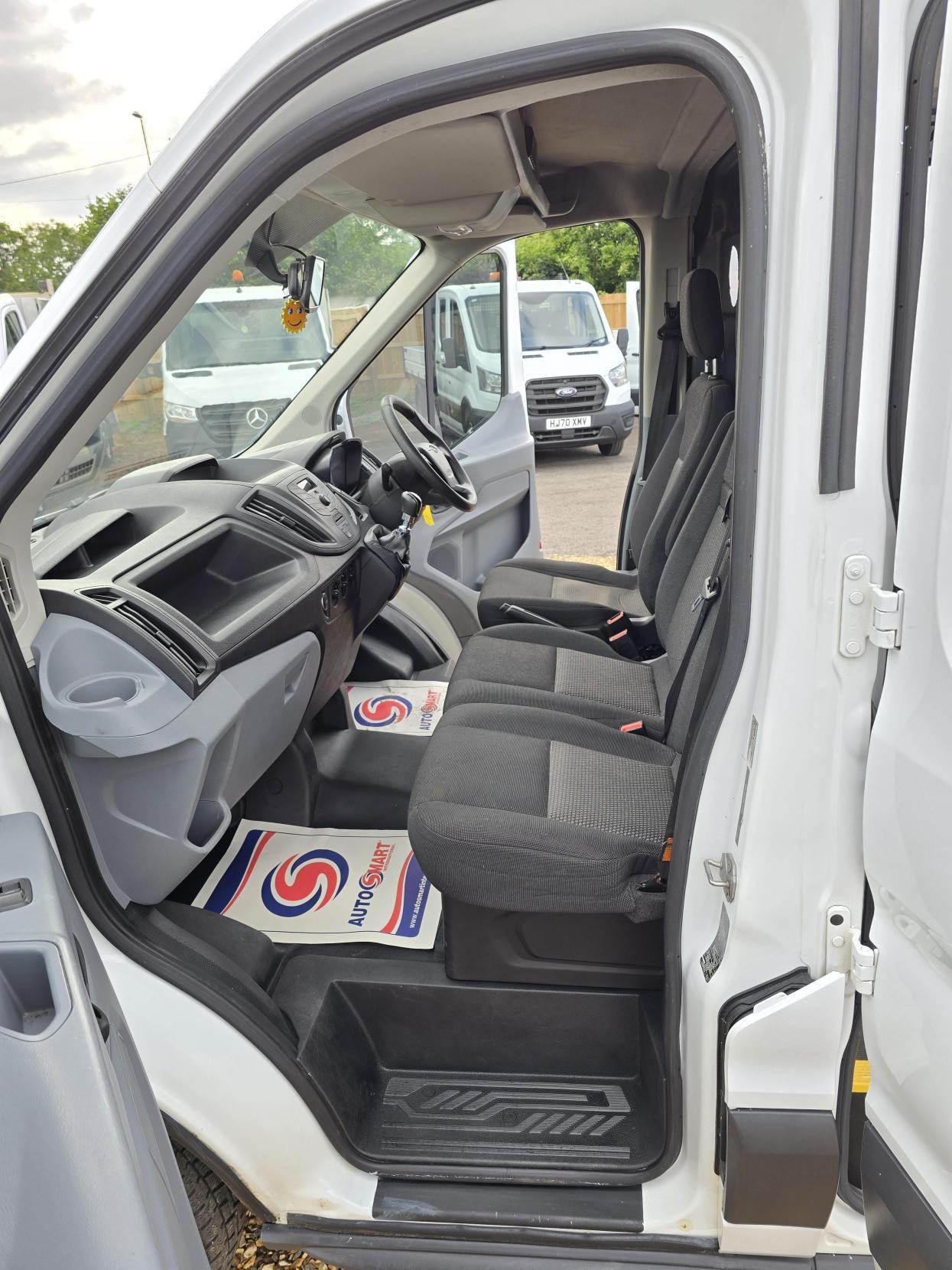 Ford Transit 2.0 350 EcoBlue 1-Way Double Tipper Double Cab 4dr Diesel Manual RWD L3 Euro 6 (1-Way, 1-Stop) (130 ps)