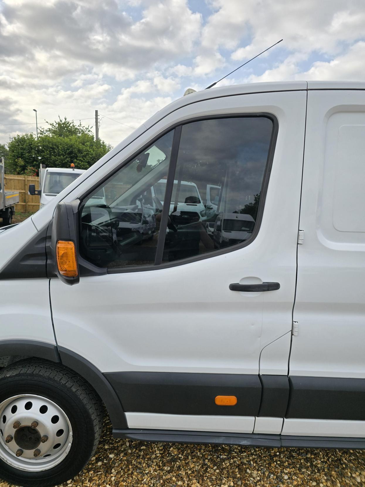 Ford Transit 2.0 350 EcoBlue 1-Way Double Tipper Double Cab 4dr Diesel Manual RWD L3 Euro 6 (1-Way, 1-Stop) (130 ps)
