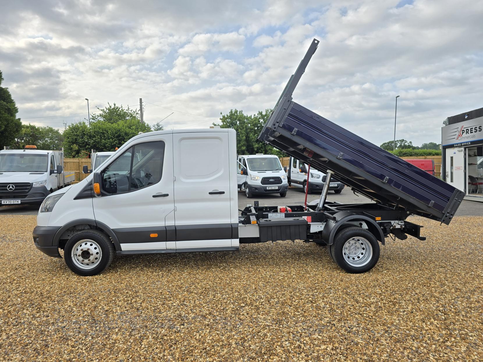 Ford Transit 2.0 350 EcoBlue 1-Way Double Tipper Double Cab 4dr Diesel Manual RWD L3 Euro 6 (1-Way, 1-Stop) (130 ps)