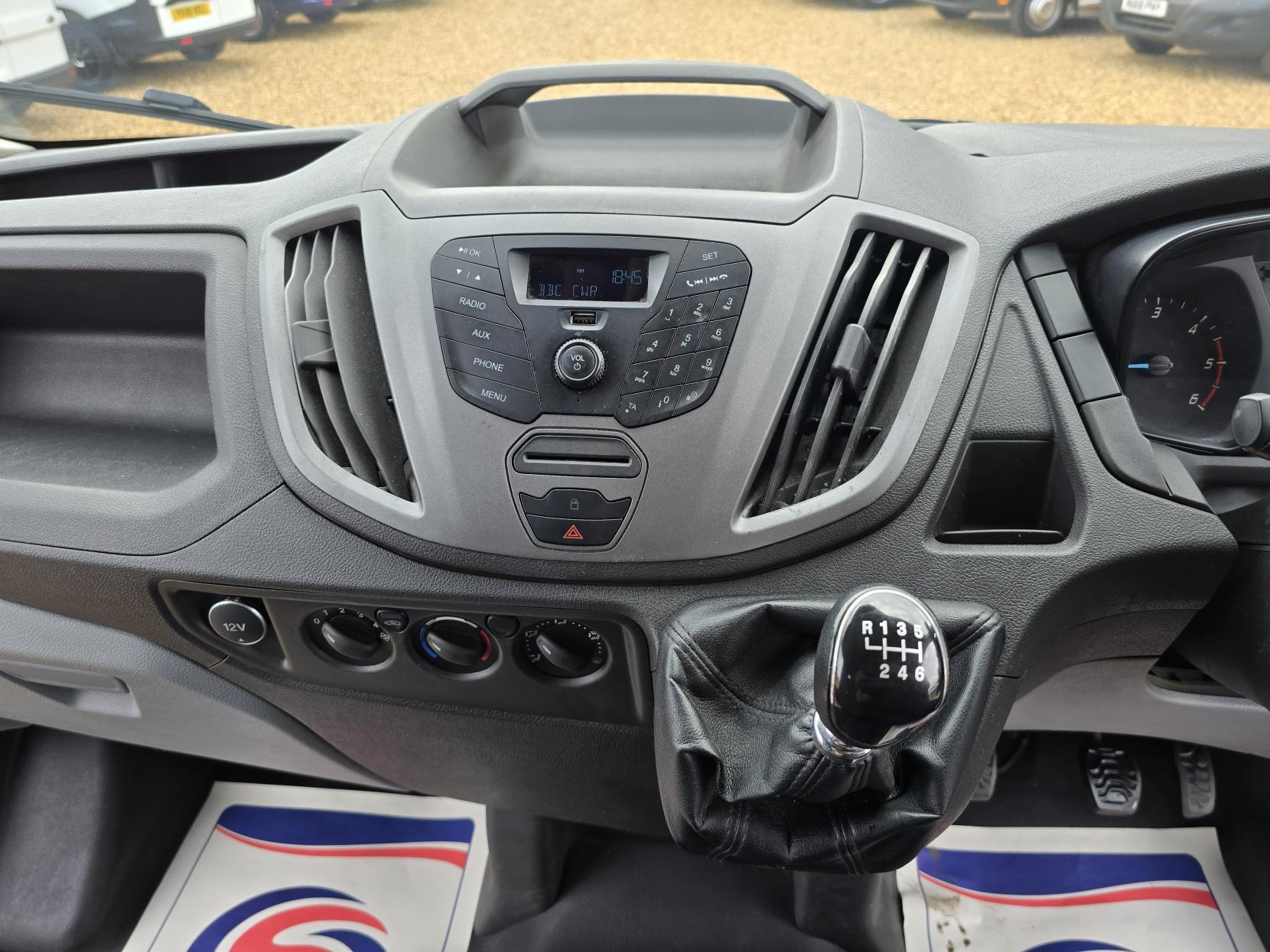 Ford Transit 2.0 350 EcoBlue 1-Way Double Tipper Double Cab 4dr Diesel Manual RWD L3 Euro 6 (1-Way, 1-Stop) (130 ps)