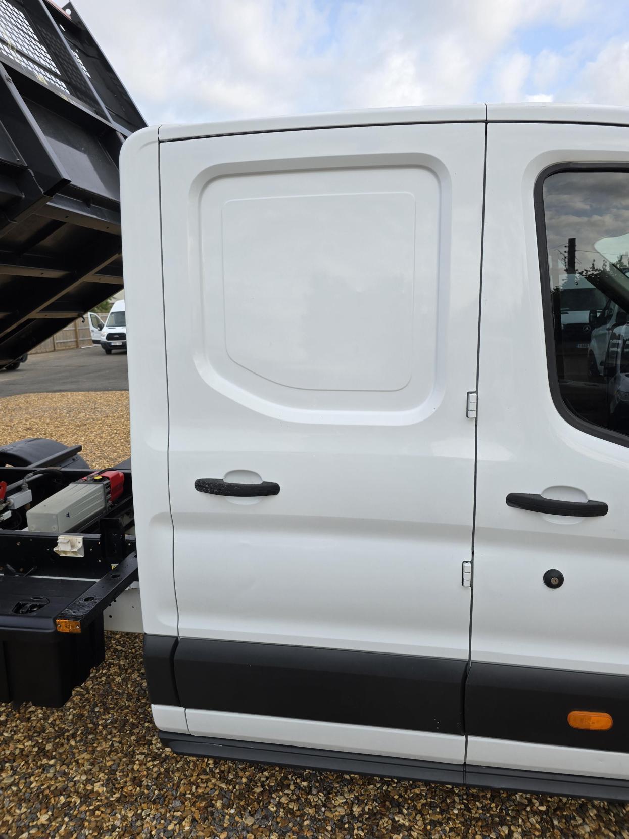 Ford Transit 2.0 350 EcoBlue 1-Way Double Tipper Double Cab 4dr Diesel Manual RWD L3 Euro 6 (1-Way, 1-Stop) (130 ps)