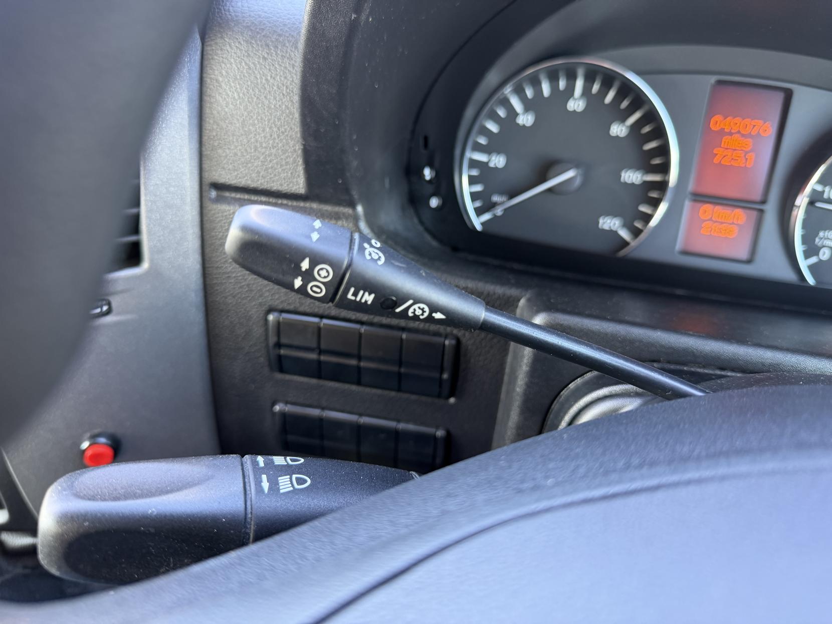 Mercedes-Benz Sprinter 2.1 313 CDi Panel Van 4dr Diesel Manual RWD L2 (129 bhp)