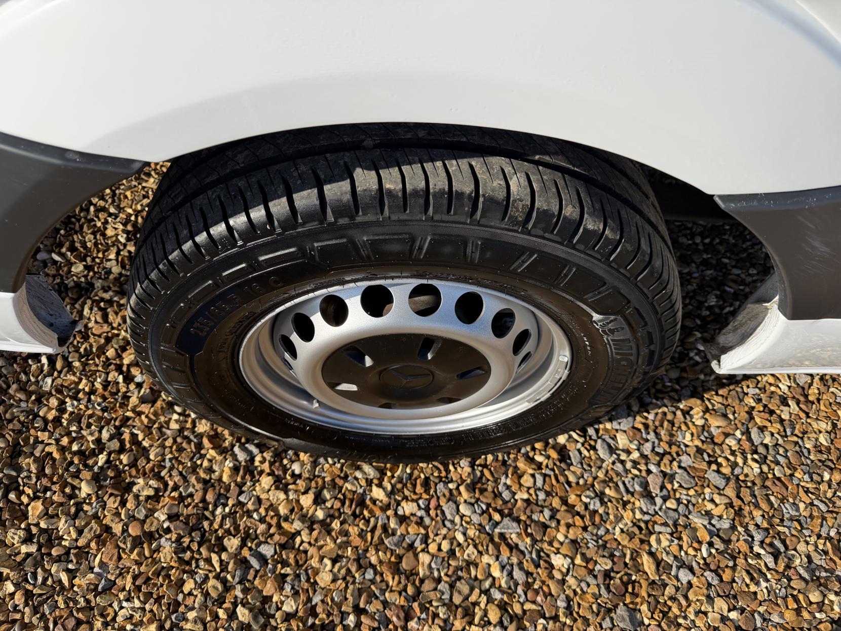 Mercedes-Benz Sprinter 2.1 313 CDi Panel Van 4dr Diesel Manual RWD L2 (129 bhp)