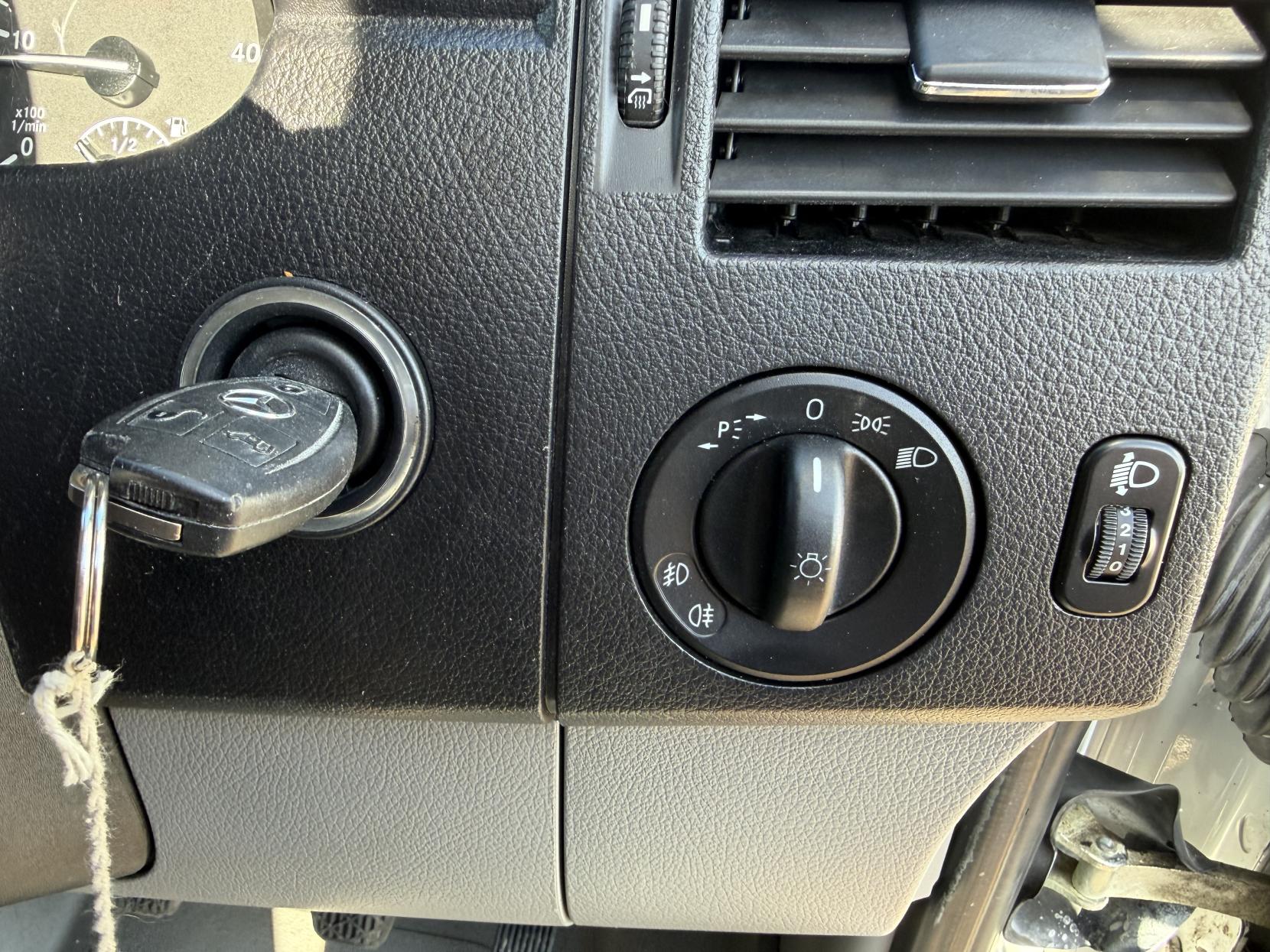 Mercedes-Benz Sprinter 2.1 313 CDi Panel Van 4dr Diesel Manual RWD L2 (129 bhp)