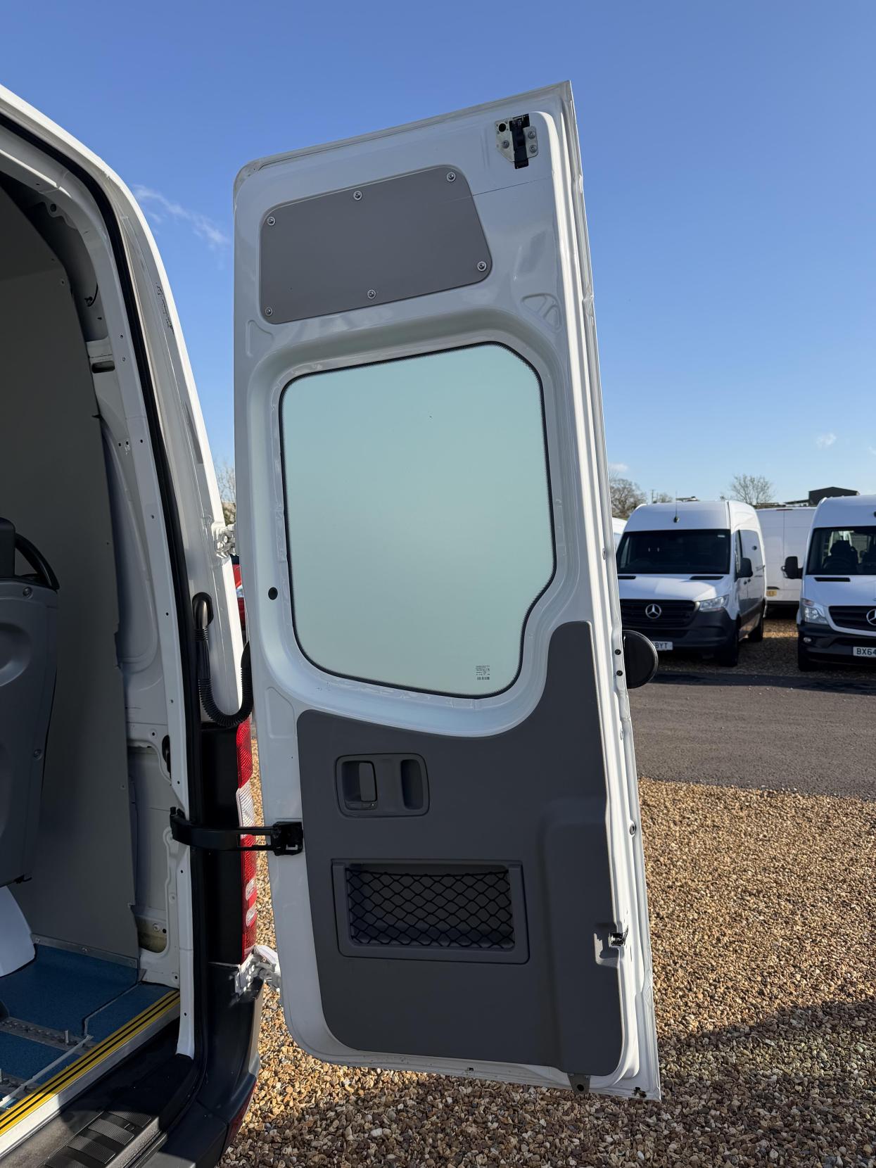 Mercedes-Benz Sprinter 2.1 313 CDi Panel Van 4dr Diesel Manual RWD L2 (129 bhp)