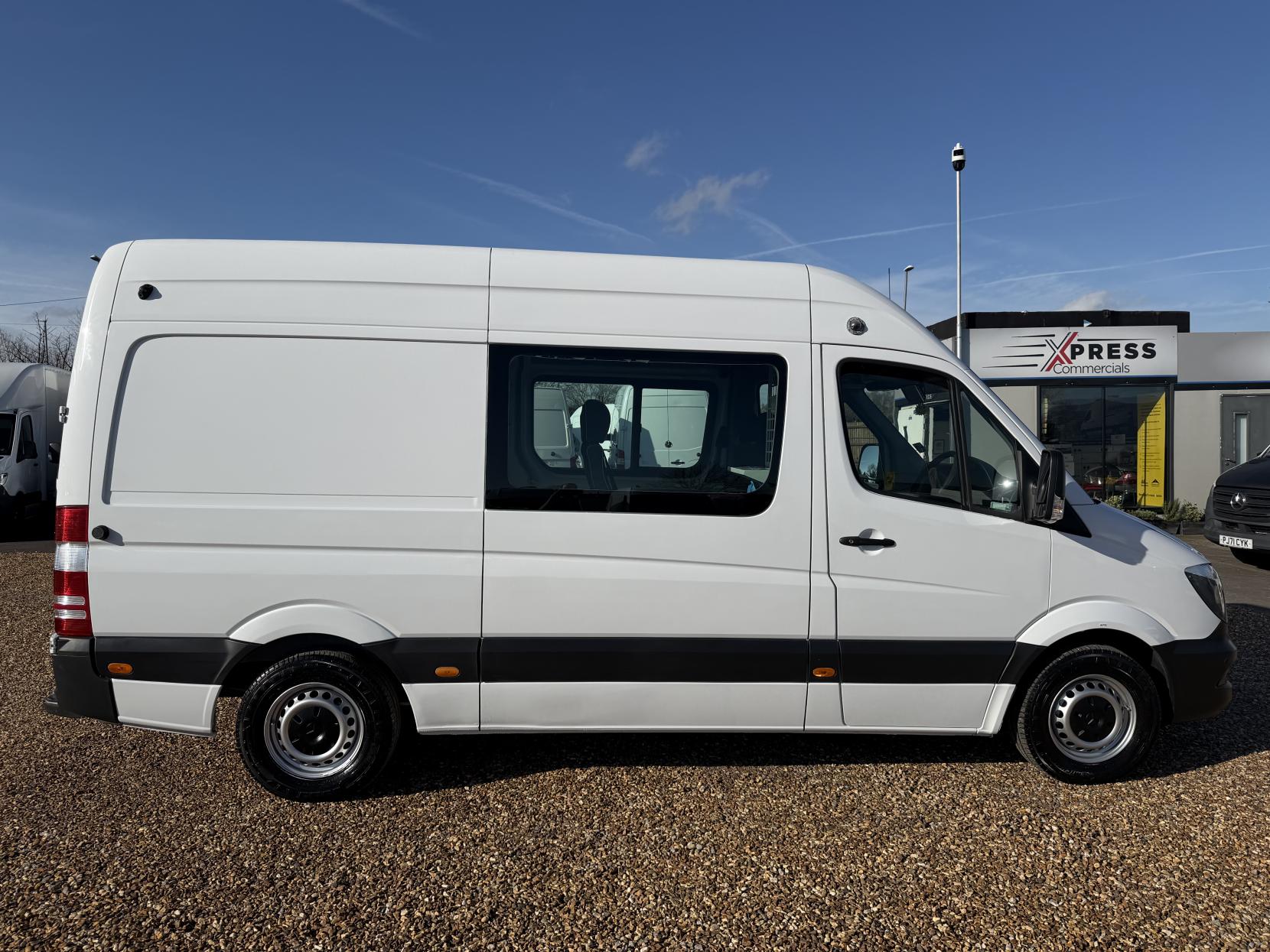 Mercedes-Benz Sprinter 2.1 313 CDi Panel Van 4dr Diesel Manual RWD L2 (129 bhp)