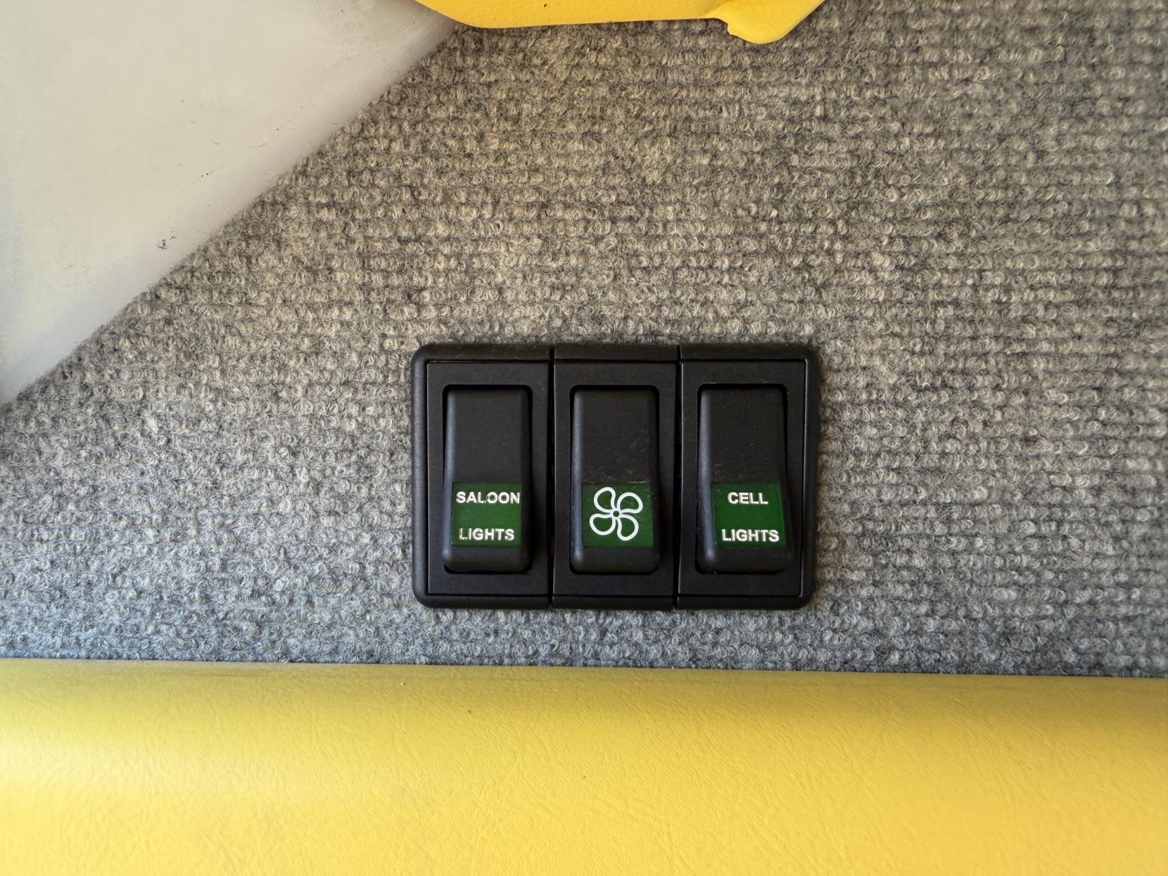 Mercedes-Benz Sprinter 2.1 313 CDi Panel Van 4dr Diesel Manual RWD L2 (129 bhp)