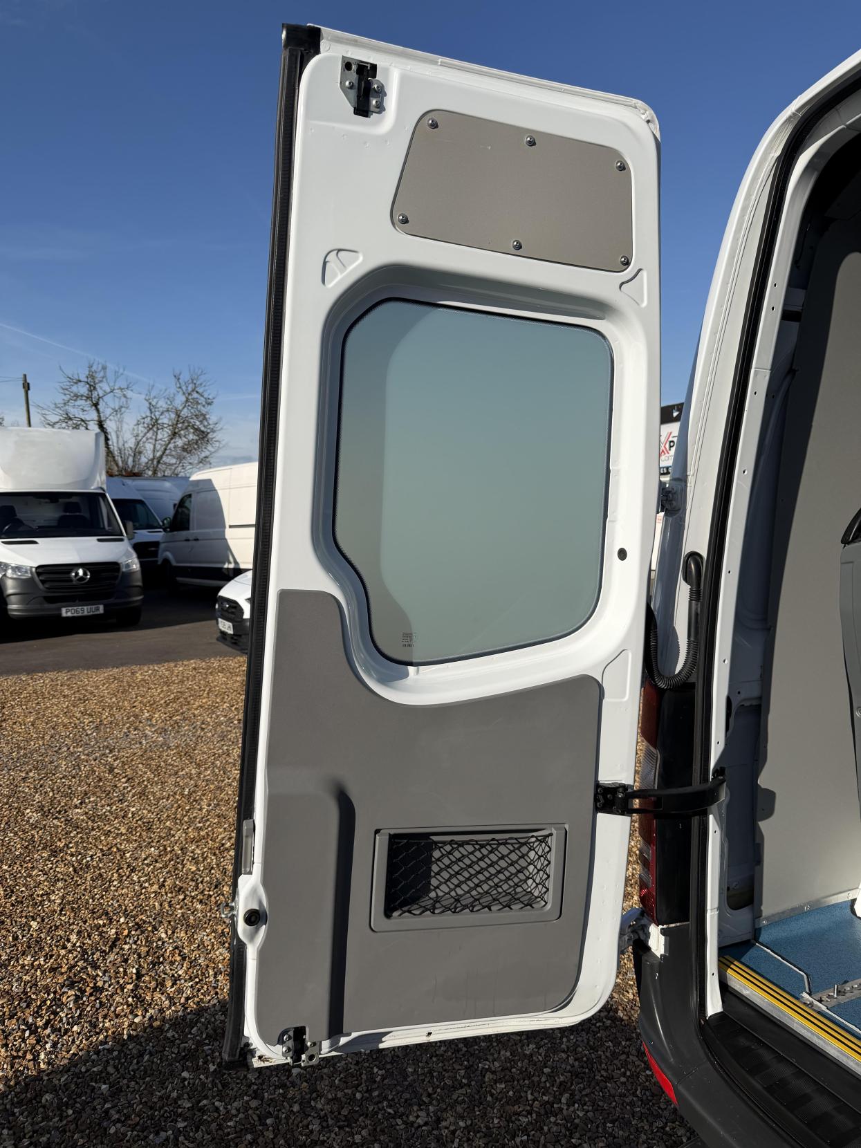 Mercedes-Benz Sprinter 2.1 313 CDi Panel Van 4dr Diesel Manual RWD L2 (129 bhp)