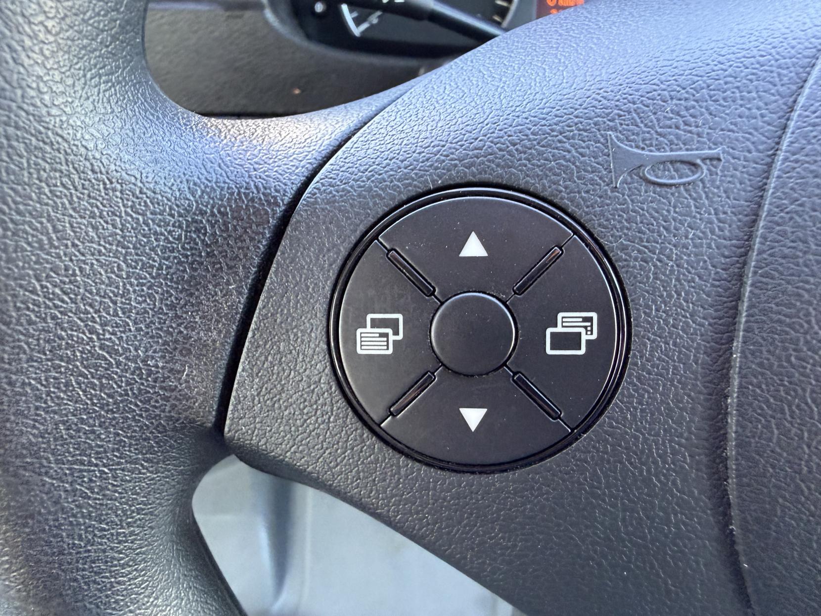 Mercedes-Benz Sprinter 2.1 313 CDi Panel Van 4dr Diesel Manual RWD L2 (129 bhp)