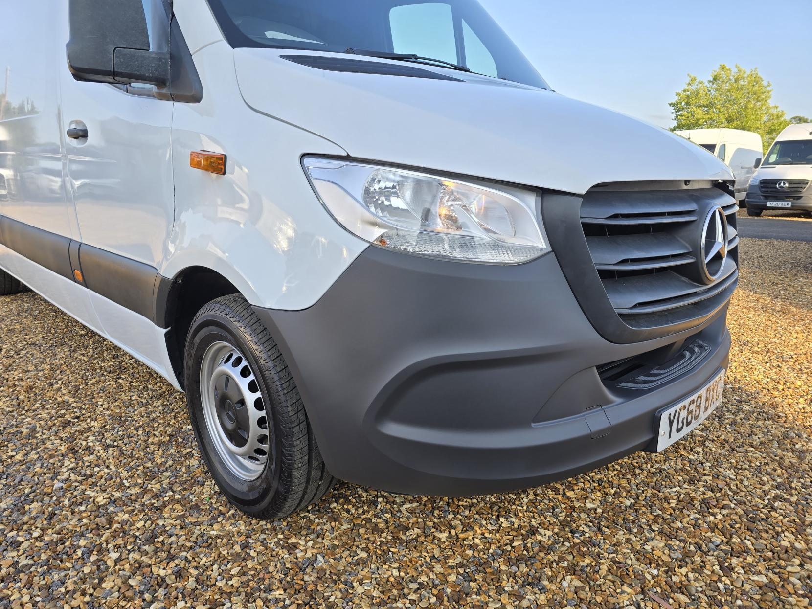 Mercedes-Benz Sprinter 2.1 311 CDI Panel Van 5dr Diesel Manual RWD L3 H2 Euro 6 (114 ps)