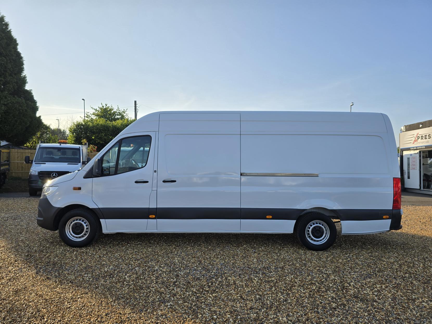 Mercedes-Benz Sprinter 2.1 311 CDI Panel Van 5dr Diesel Manual RWD L3 H2 Euro 6 (114 ps)