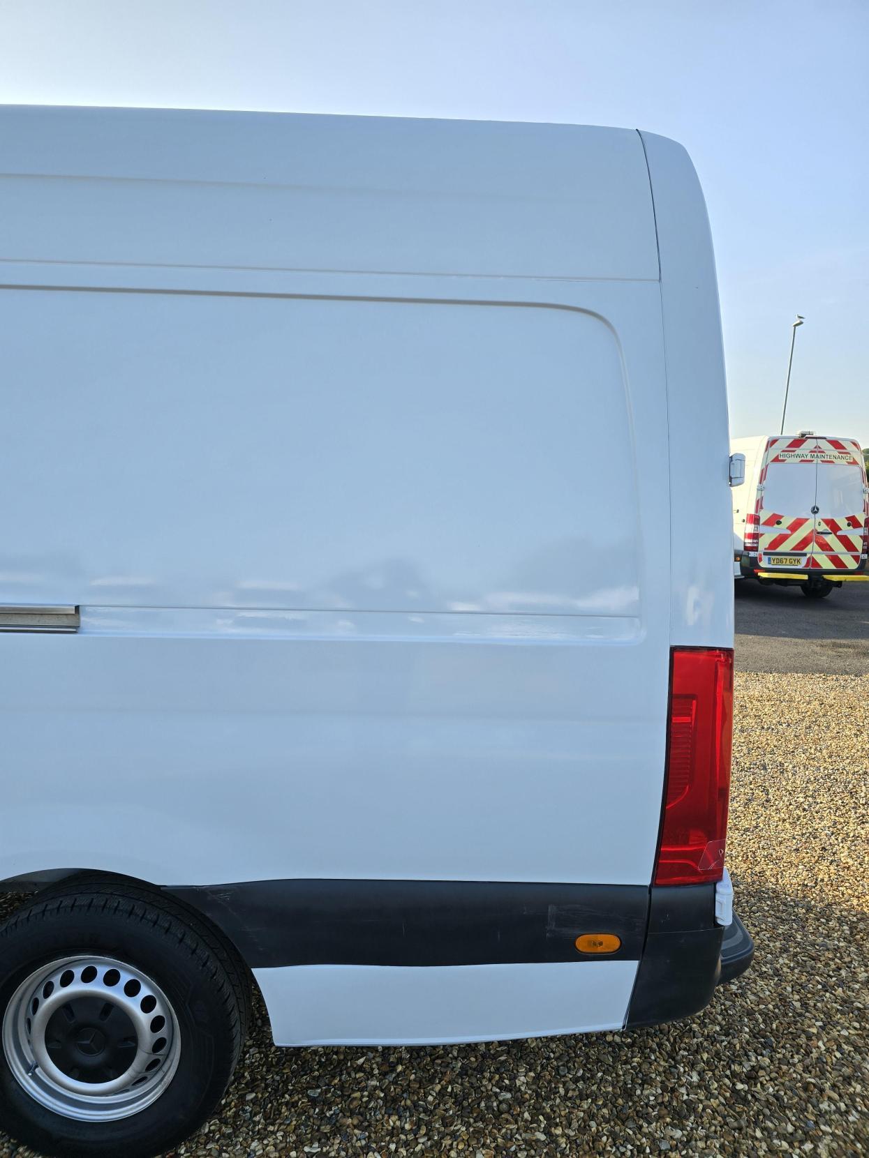 Mercedes-Benz Sprinter 2.1 311 CDI Panel Van 5dr Diesel Manual RWD L3 H2 Euro 6 (114 ps)