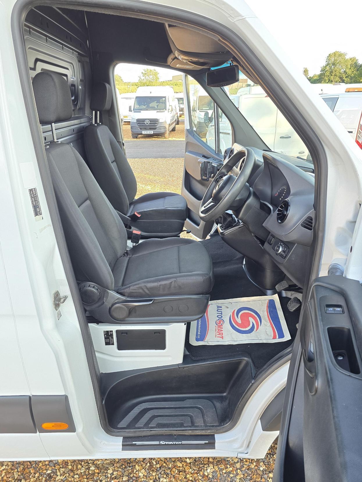 Mercedes-Benz Sprinter 2.1 311 CDI Panel Van 5dr Diesel Manual RWD L3 H2 Euro 6 (114 ps)