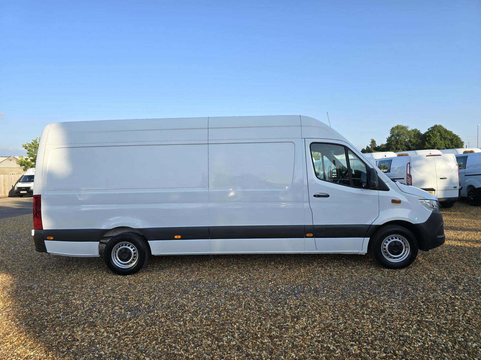 Mercedes-Benz Sprinter 2.1 311 CDI Panel Van 5dr Diesel Manual RWD L3 H2 Euro 6 (114 ps)