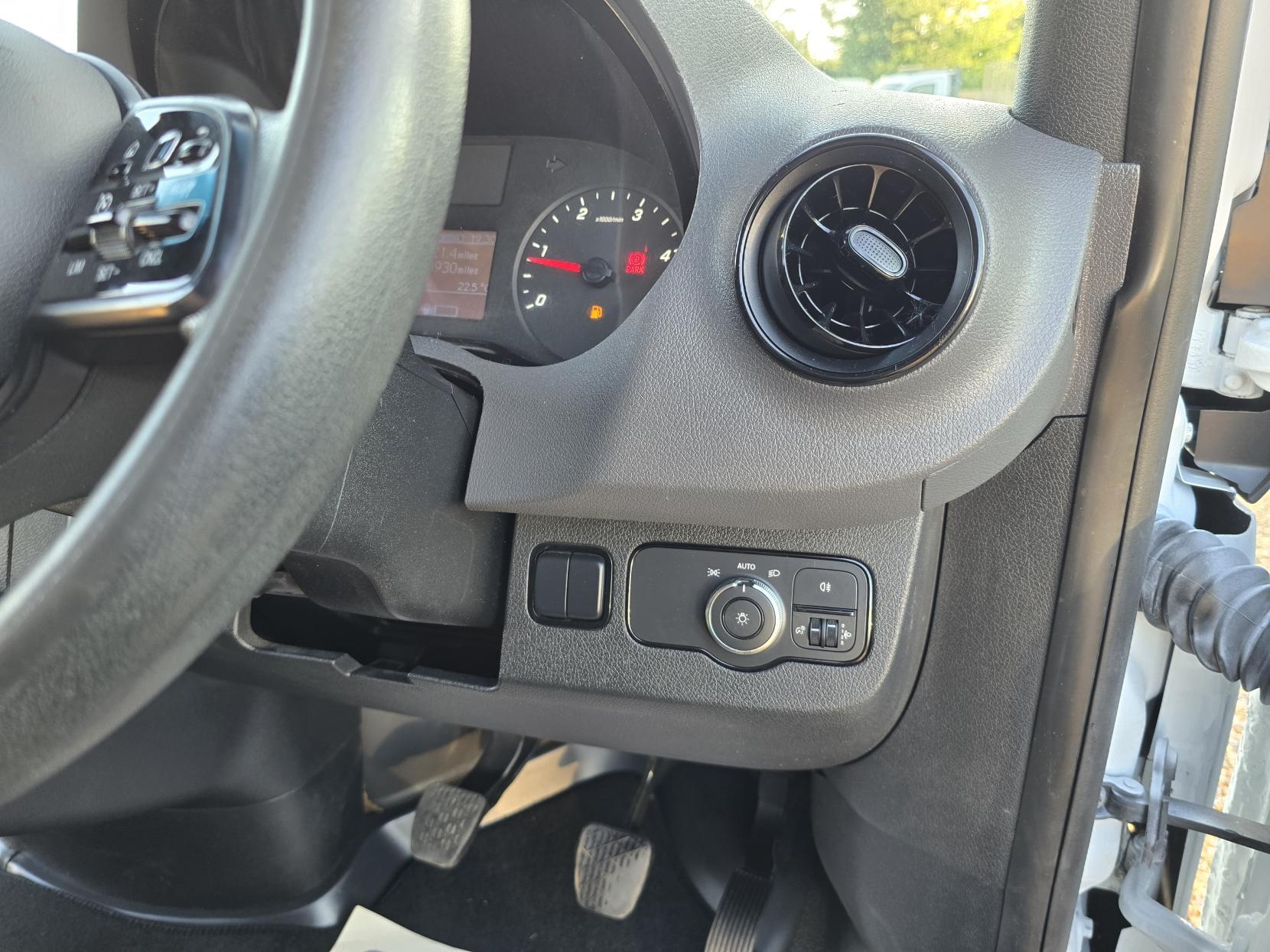 Mercedes-Benz Sprinter 2.1 311 CDI Panel Van 5dr Diesel Manual RWD L3 H2 Euro 6 (114 ps)