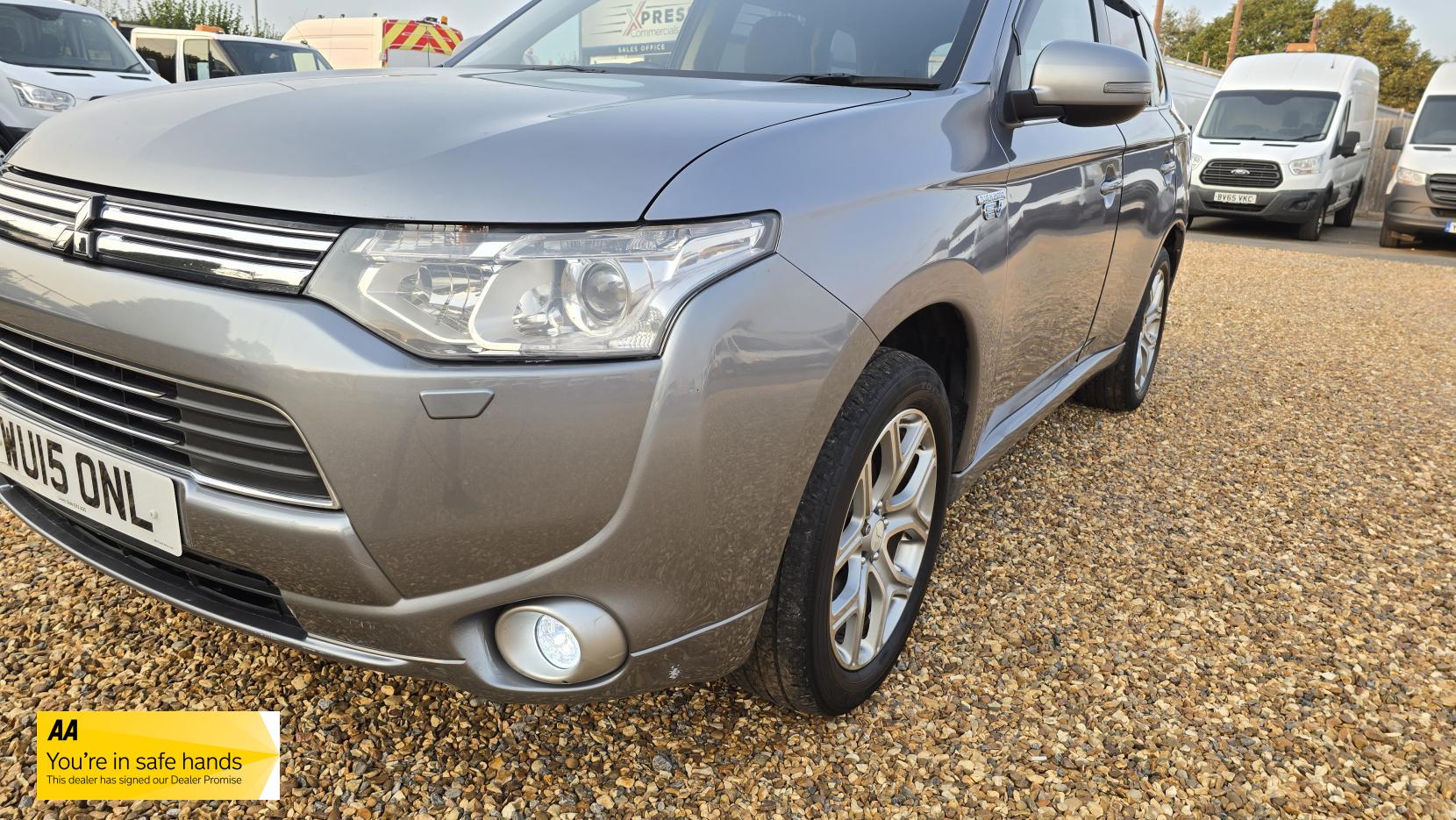 Mitsubishi Outlander 2.0h 12kWh GX4h SUV 5dr Petrol Plug-in Hybrid CVT 4WD Euro 5 (s/s) (200 ps)