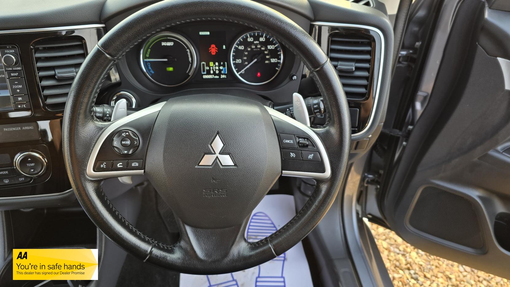 Mitsubishi Outlander 2.0h 12kWh GX4h SUV 5dr Petrol Plug-in Hybrid CVT 4WD Euro 5 (s/s) (200 ps)
