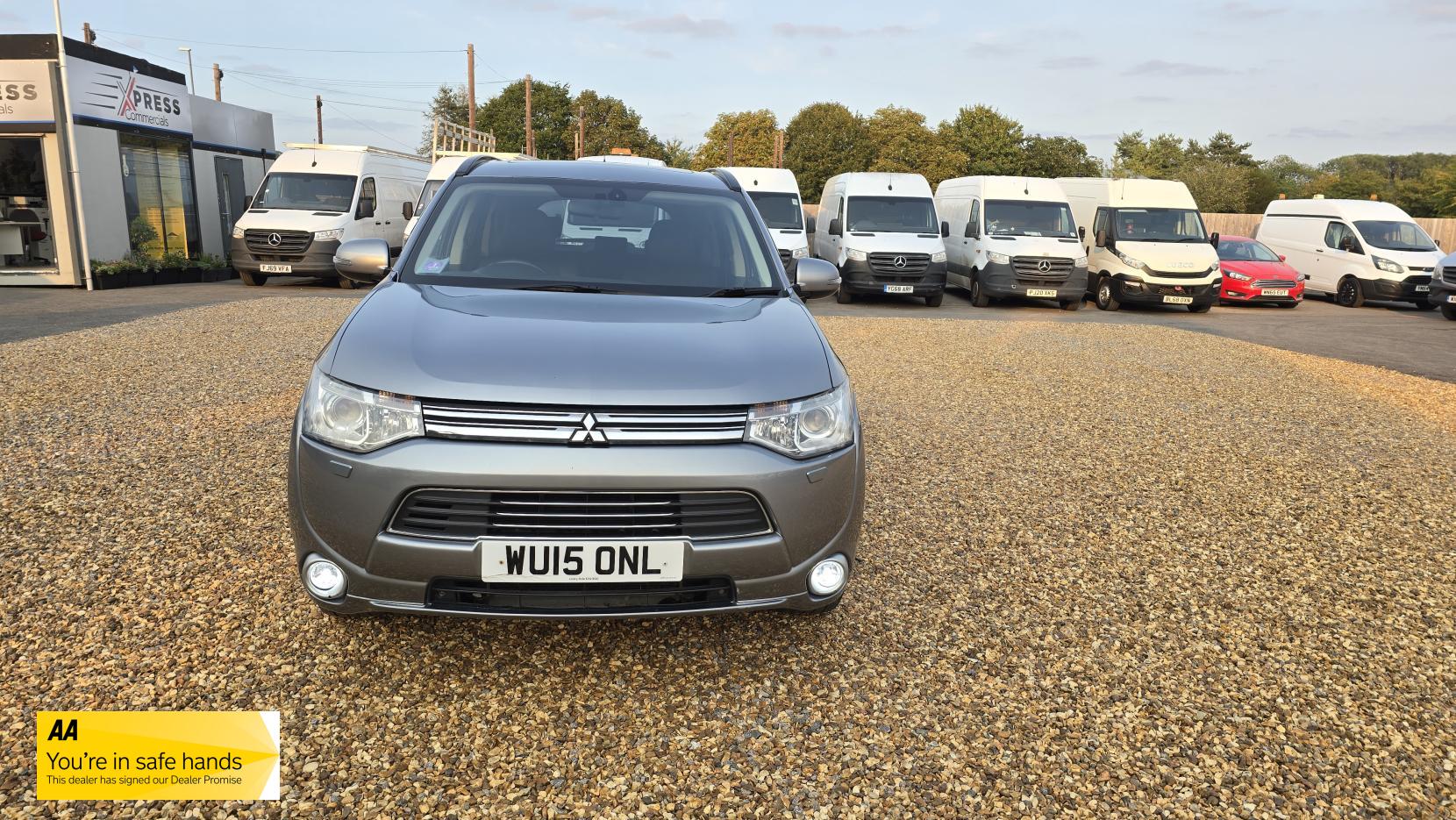 Mitsubishi Outlander 2.0h 12kWh GX4h SUV 5dr Petrol Plug-in Hybrid CVT 4WD Euro 5 (s/s) (200 ps)