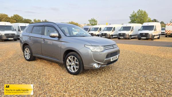 Mitsubishi Outlander 2.0h 12kWh GX4h SUV 5dr Petrol Plug-in Hybrid CVT 4WD Euro 5 (s/s) (200 ps)