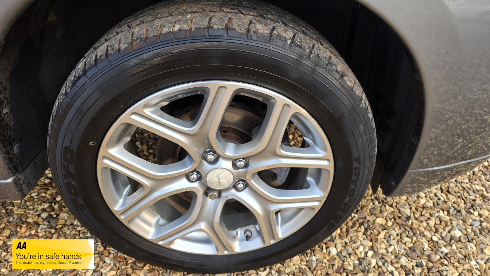 Mitsubishi Outlander 2.0h 12kWh GX4h SUV 5dr Petrol Plug-in Hybrid CVT 4WD Euro 5 (s/s) (200 ps)