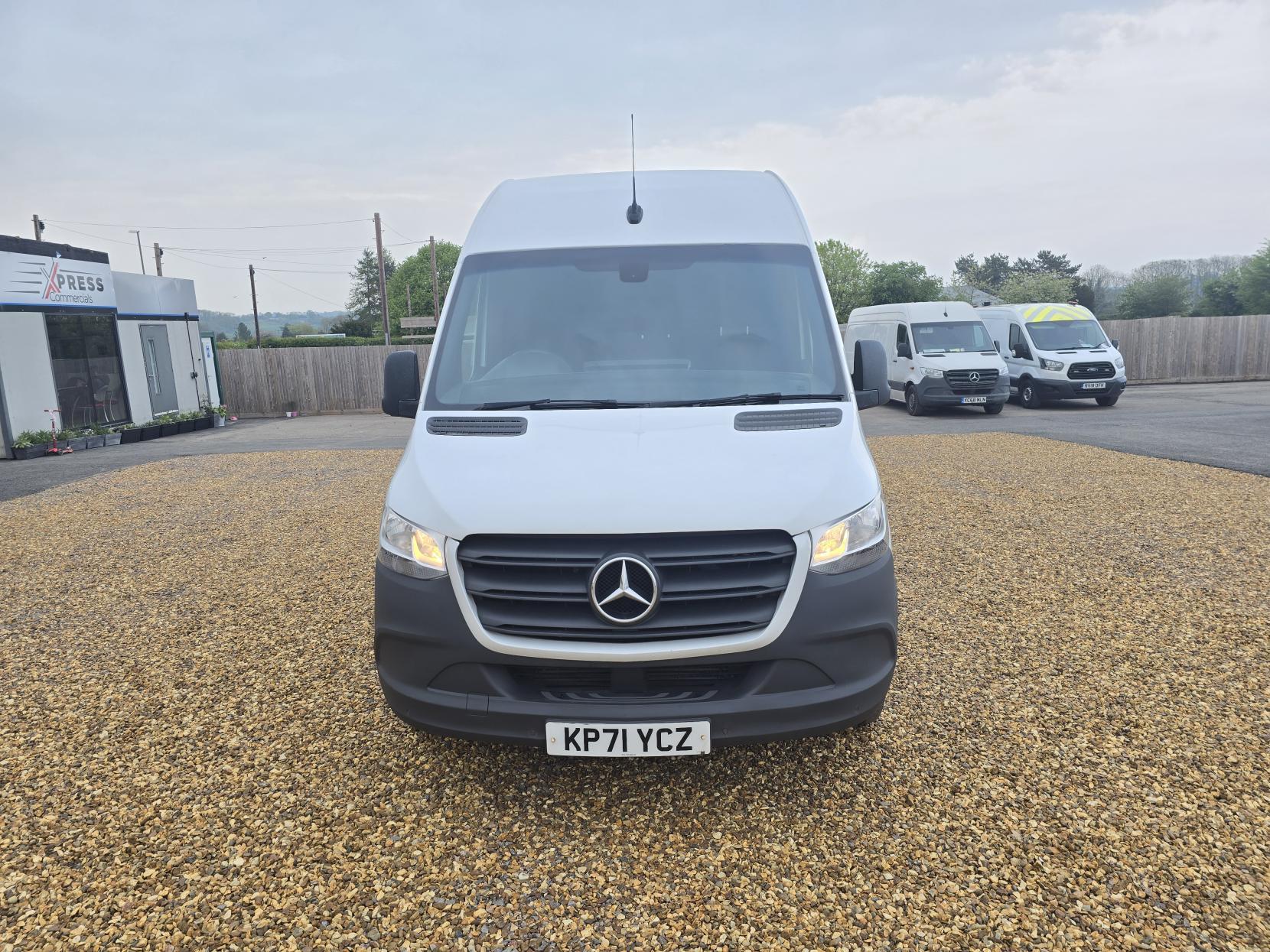 Mercedes-Benz Sprinter 2.1 314 CDI Premium Panel Van 5dr Diesel Manual FWD L2 H2 Euro 6 (s/s) (143 ps)