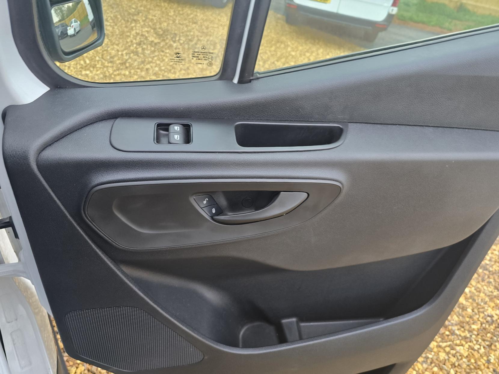 Mercedes-Benz Sprinter 2.1 314 CDI Premium Panel Van 5dr Diesel Manual FWD L2 H2 Euro 6 (s/s) (143 ps)