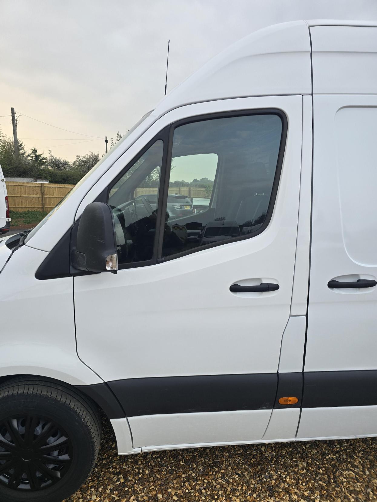 Mercedes-Benz Sprinter 2.1 314 CDI Premium Panel Van 5dr Diesel Manual FWD L2 H2 Euro 6 (s/s) (143 ps)