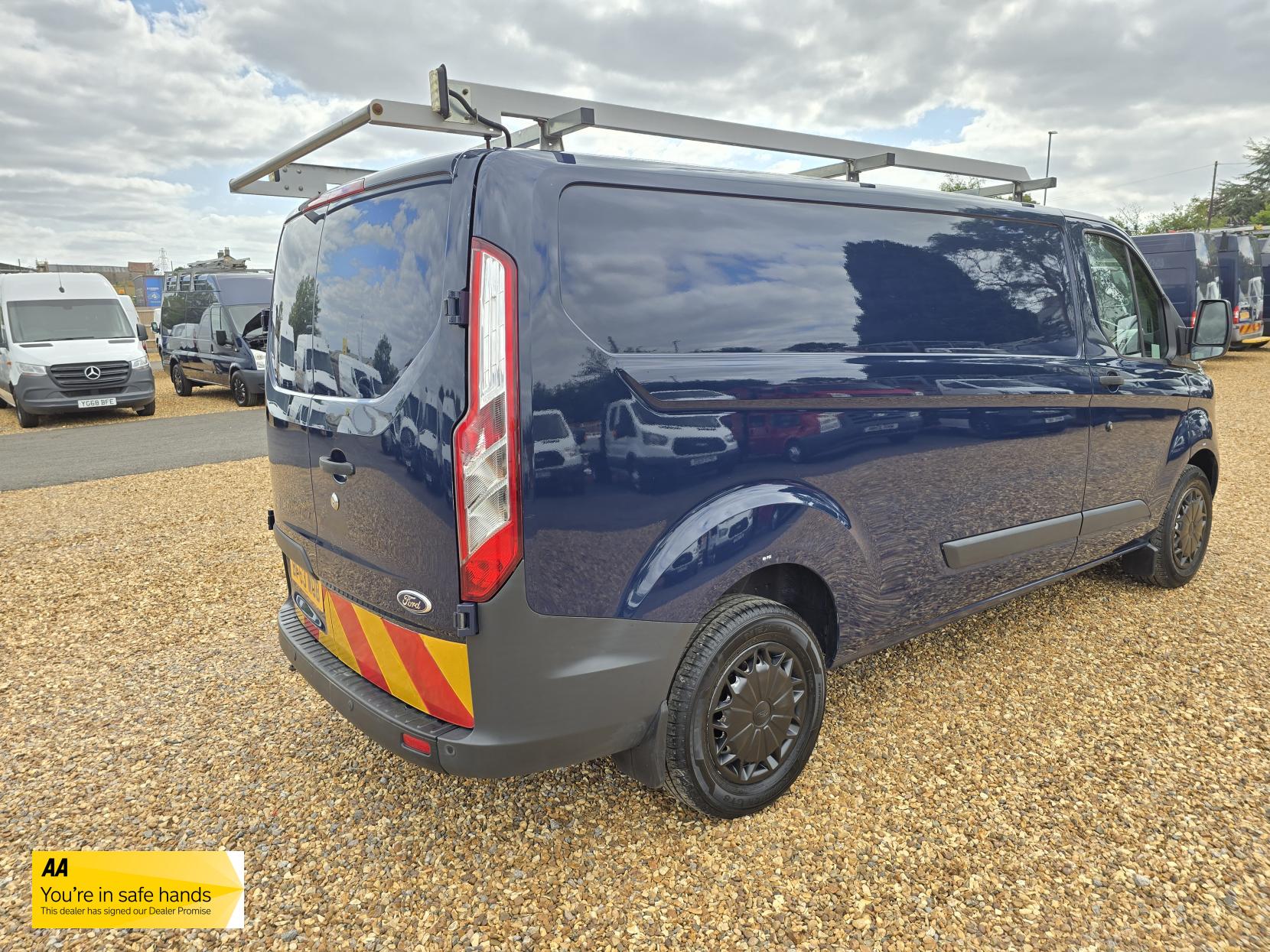 Ford Transit Custom 2.2 TDCi 330 Trend Panel Van 5dr Diesel Manual L2 H1 (197 g/km, 123 bhp)
