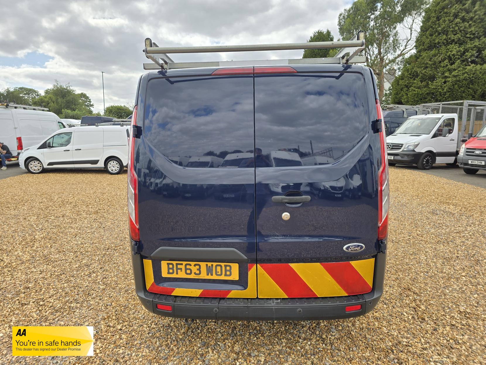 Ford Transit Custom 2.2 TDCi 330 Trend Panel Van 5dr Diesel Manual L2 H1 (197 g/km, 123 bhp)