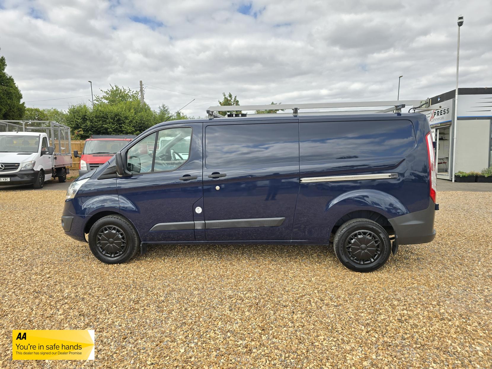 Ford Transit Custom 2.2 TDCi 330 Trend Panel Van 5dr Diesel Manual L2 H1 (197 g/km, 123 bhp)