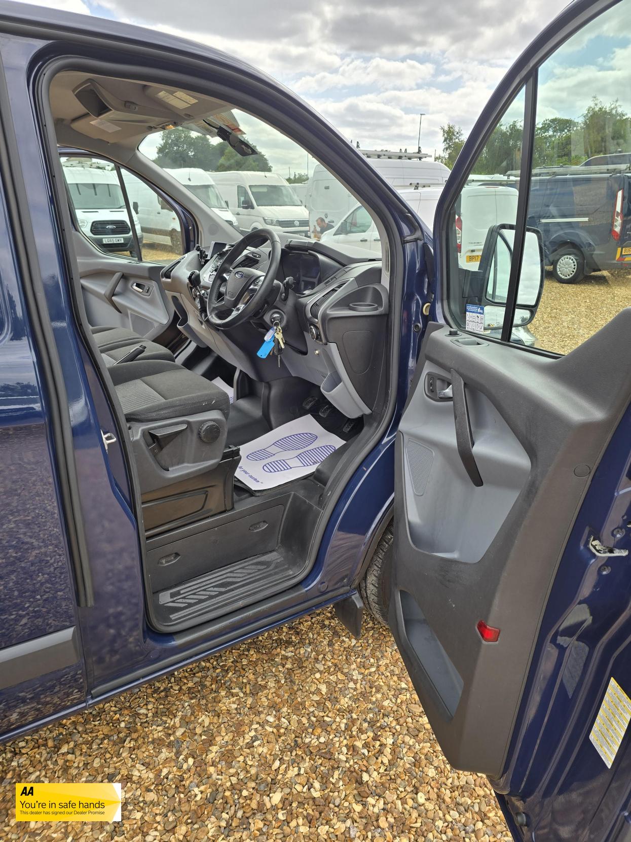 Ford Transit Custom 2.2 TDCi 330 Trend Panel Van 5dr Diesel Manual L2 H1 (197 g/km, 123 bhp)