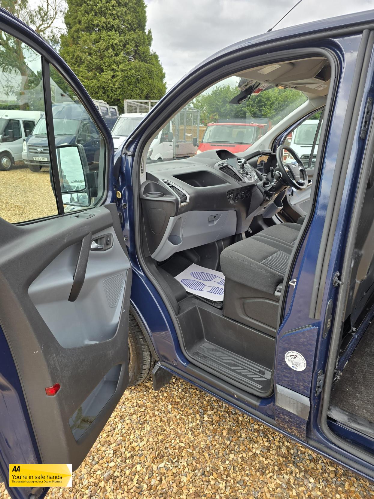 Ford Transit Custom 2.2 TDCi 330 Trend Panel Van 5dr Diesel Manual L2 H1 (197 g/km, 123 bhp)