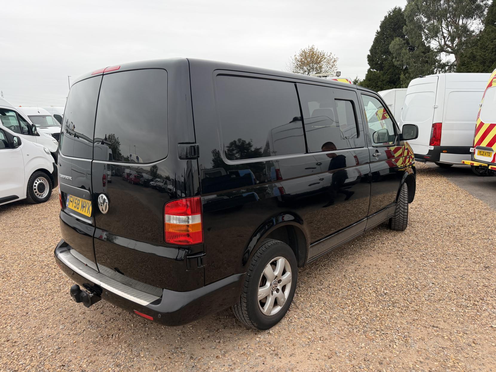 2008 Volkswagen Transporter 1.9 TDI PD T28 Panel Van 4dr Diesel Manual L1 H1 (214 g/km, 100 bhp) - Thumbnail 3