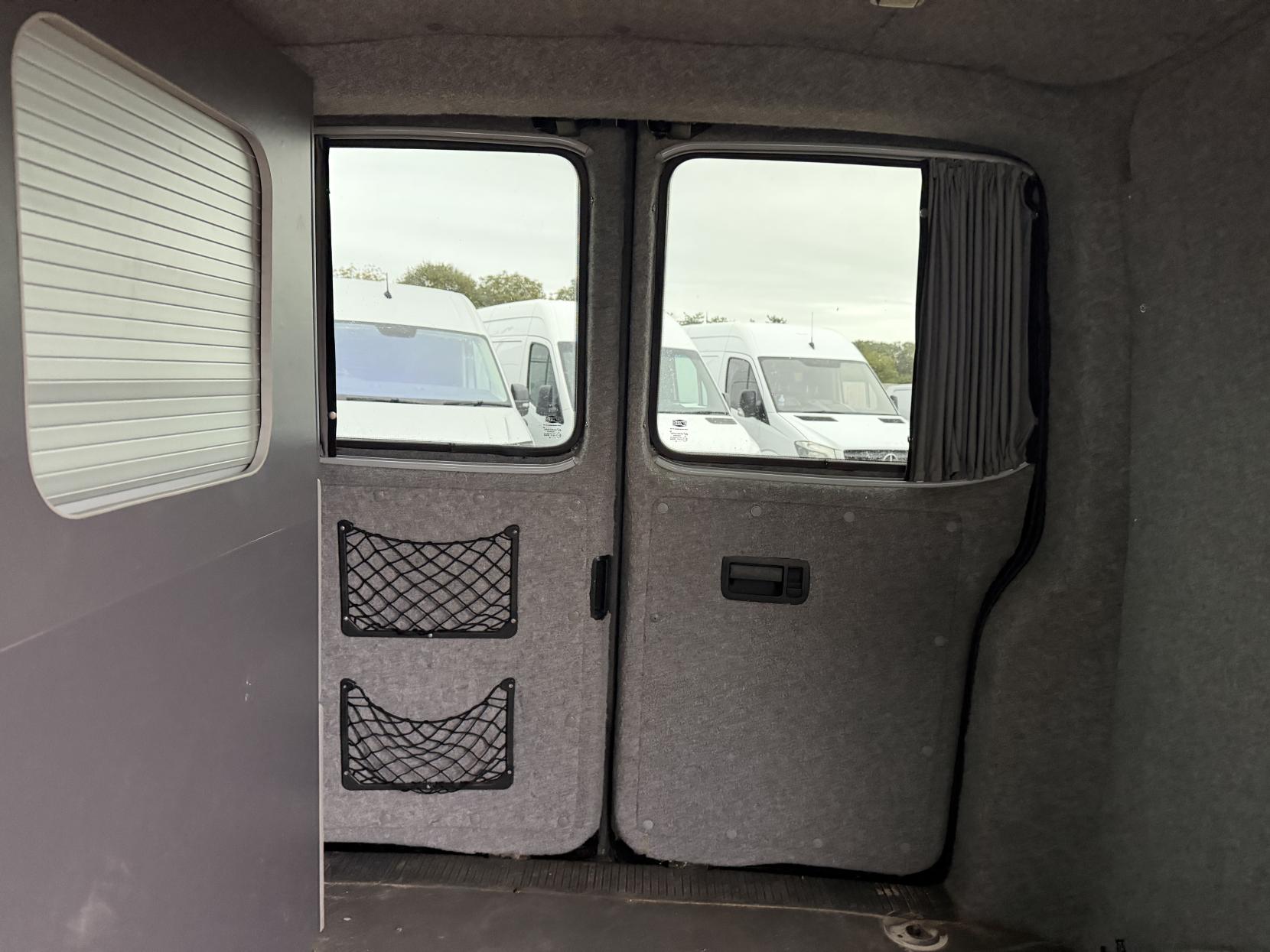 2008 Volkswagen Transporter 1.9 TDI PD T28 Panel Van 4dr Diesel Manual L1 H1 (214 g/km, 100 bhp) - Thumbnail 7