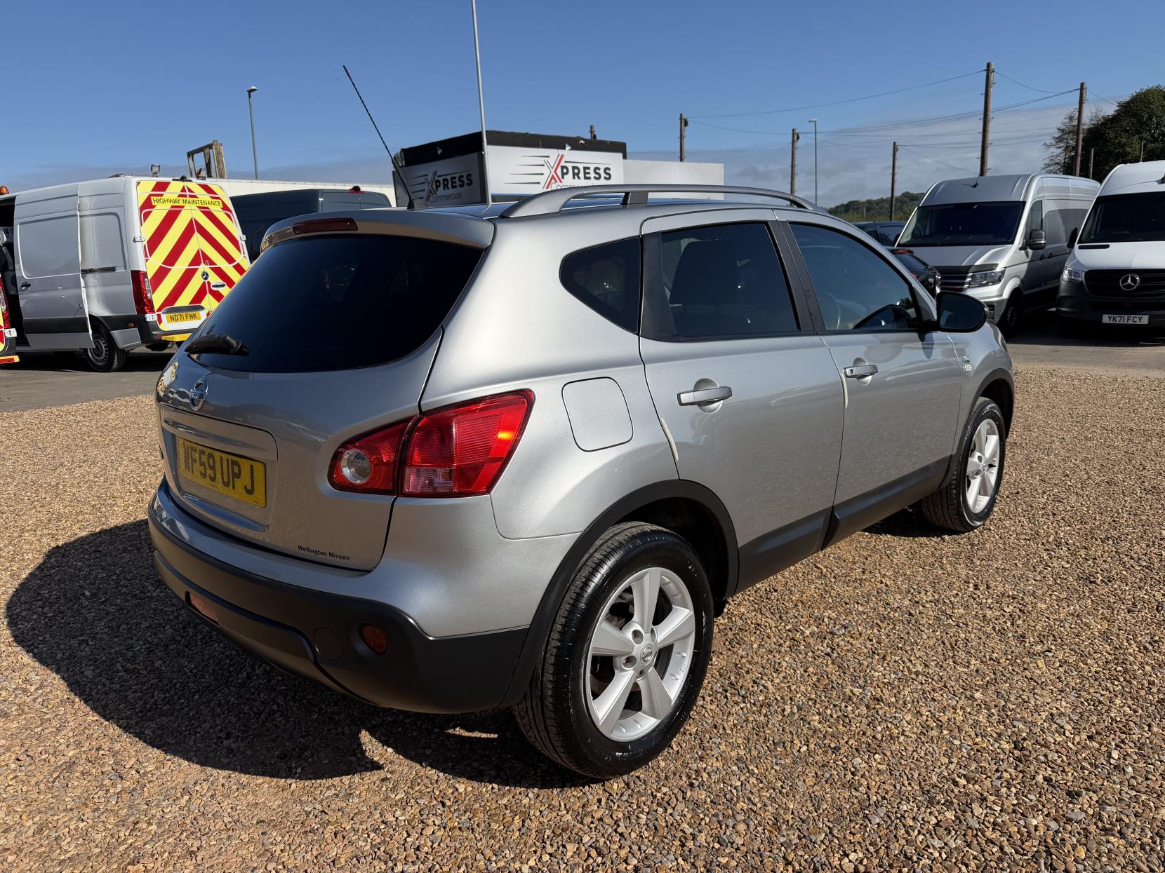 2010 Nissan Qashqai 1.6 n-tec Hatchback 5dr Petrol Manual 2WD (159 g/km, 113 bhp) - Thumbnail 7