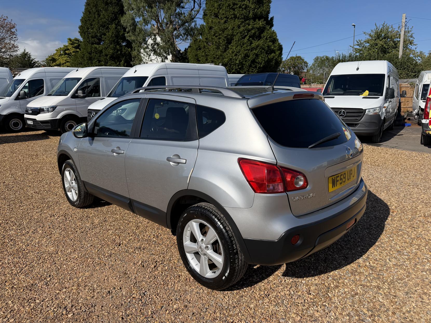 2010 Nissan Qashqai 1.6 n-tec Hatchback 5dr Petrol Manual 2WD (159 g/km, 113 bhp) - Thumbnail 6