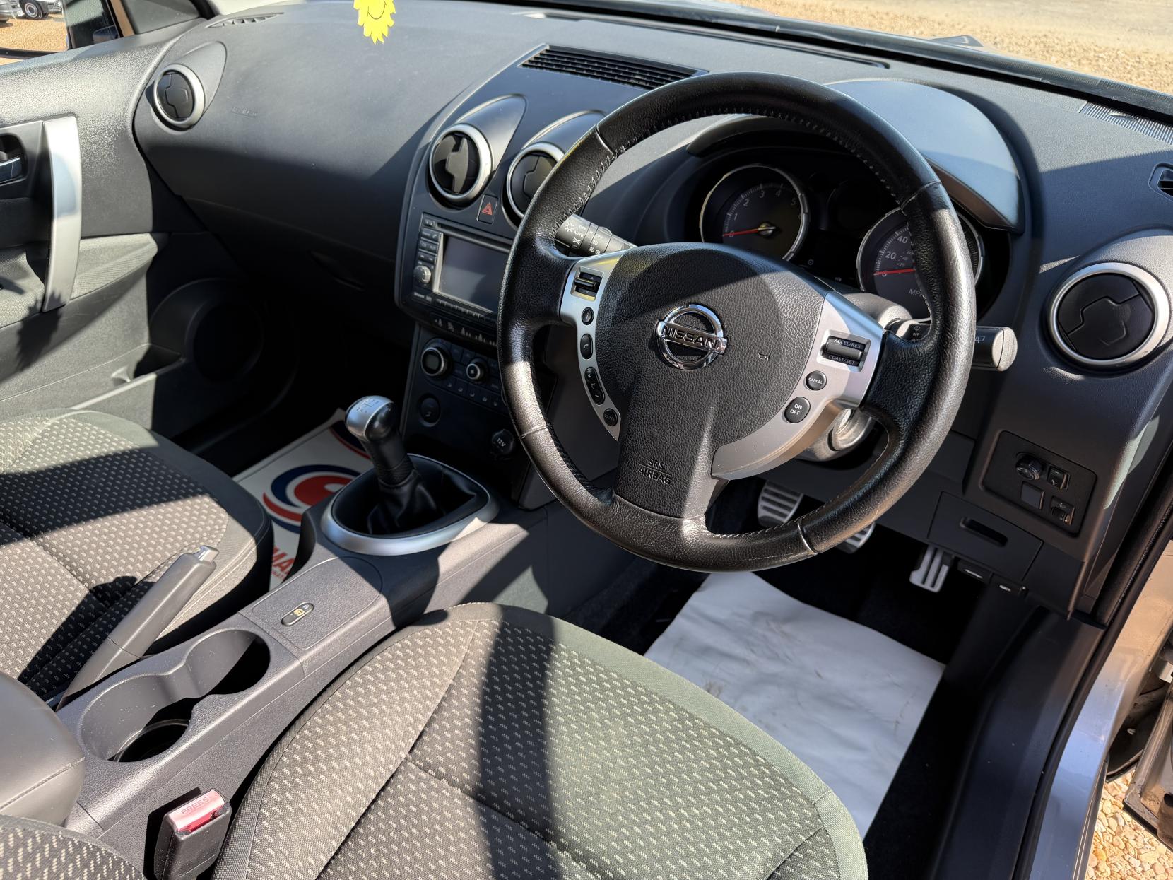 2010 Nissan Qashqai 1.6 n-tec Hatchback 5dr Petrol Manual 2WD (159 g/km, 113 bhp) - Thumbnail 12