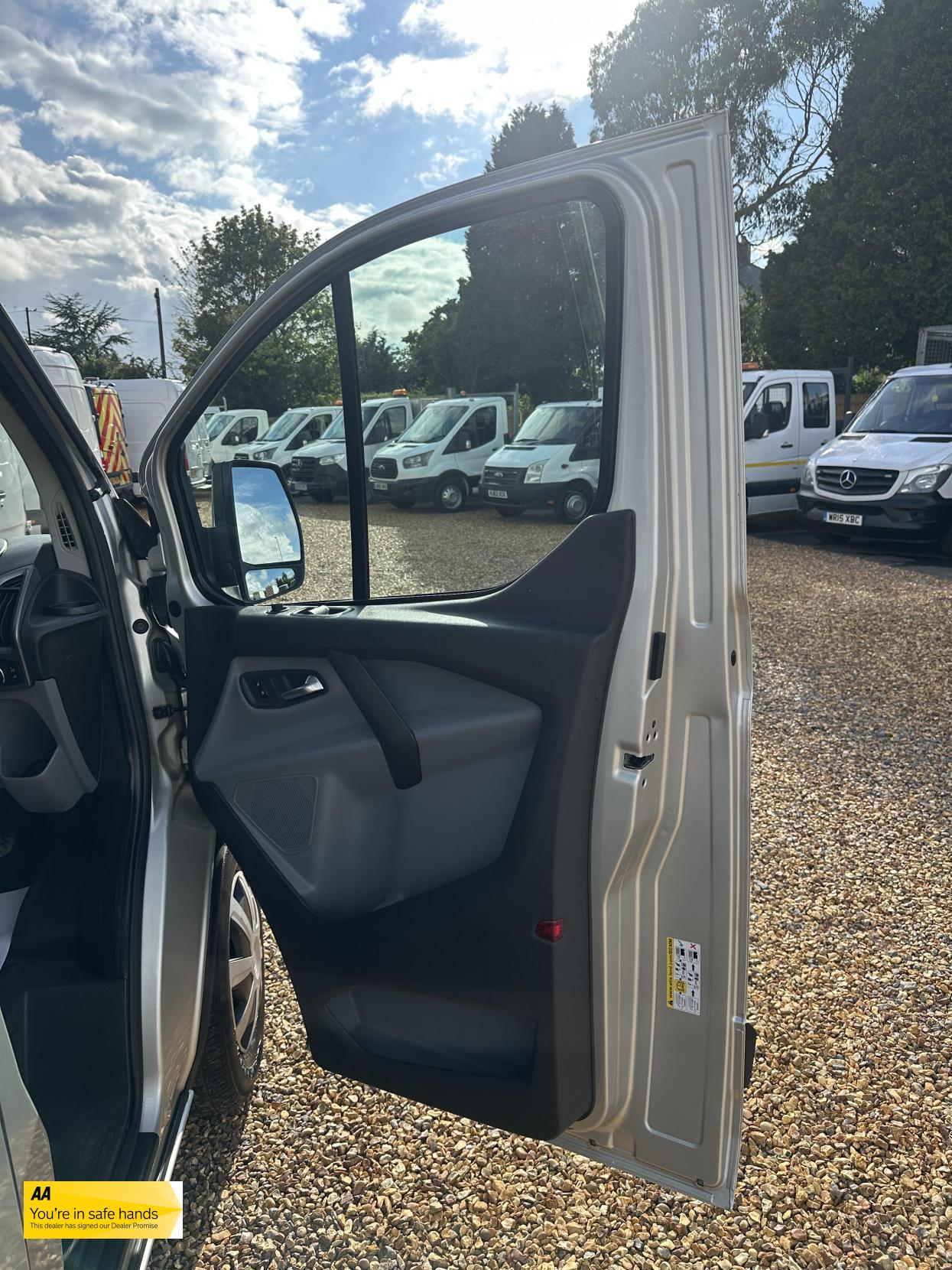 Ford Transit Custom 2.0 TDCi 290 Trend Panel Van 5dr Diesel Manual L1 H1 (163 g/km, 128 bhp)