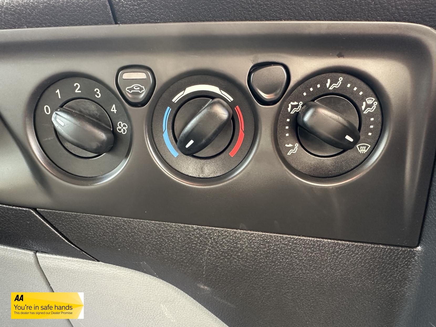 Ford Transit Custom 2.0 TDCi 290 Trend Panel Van 5dr Diesel Manual L1 H1 (163 g/km, 128 bhp)
