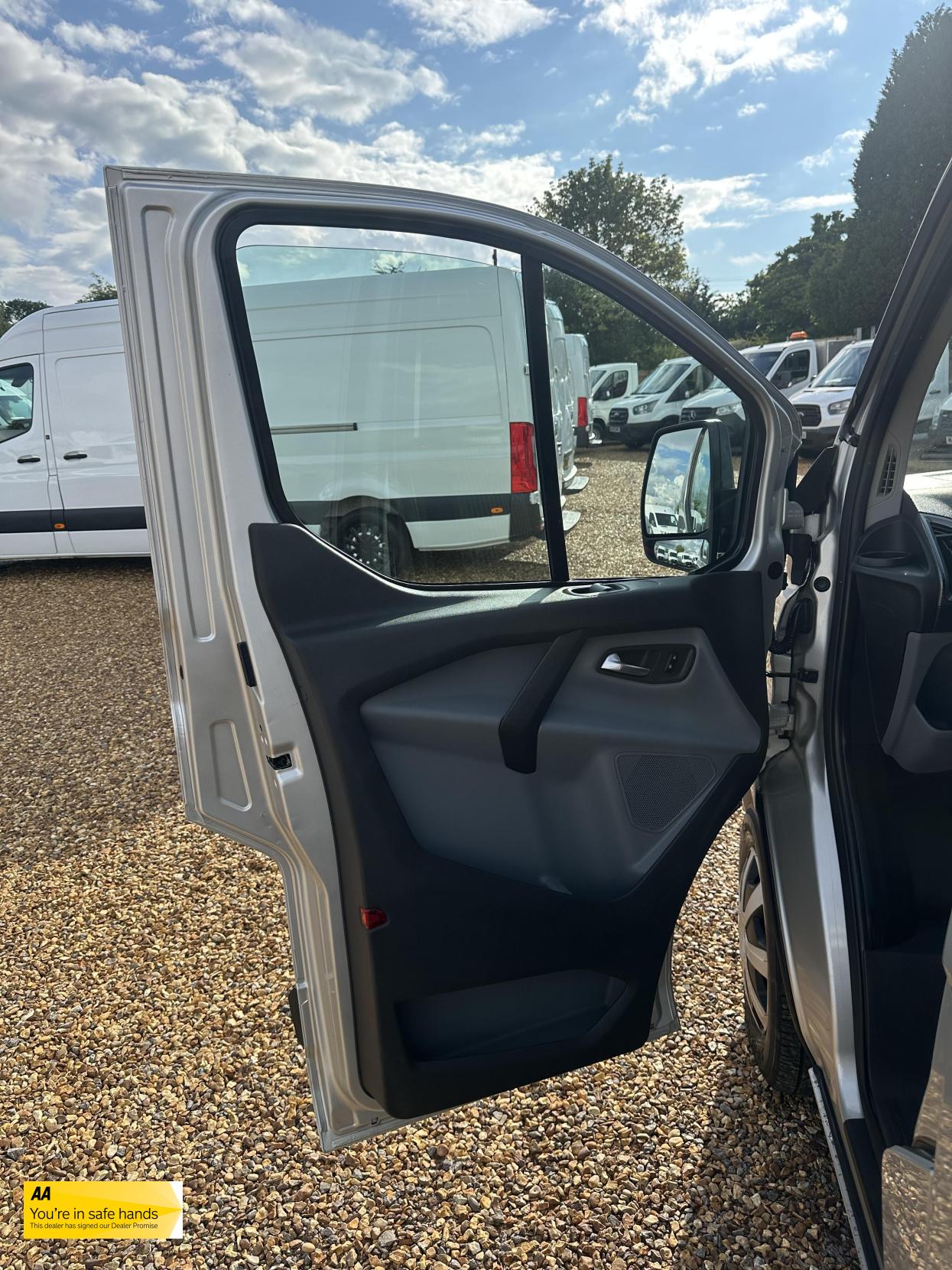 Ford Transit Custom 2.0 TDCi 290 Trend Panel Van 5dr Diesel Manual L1 H1 (163 g/km, 128 bhp)