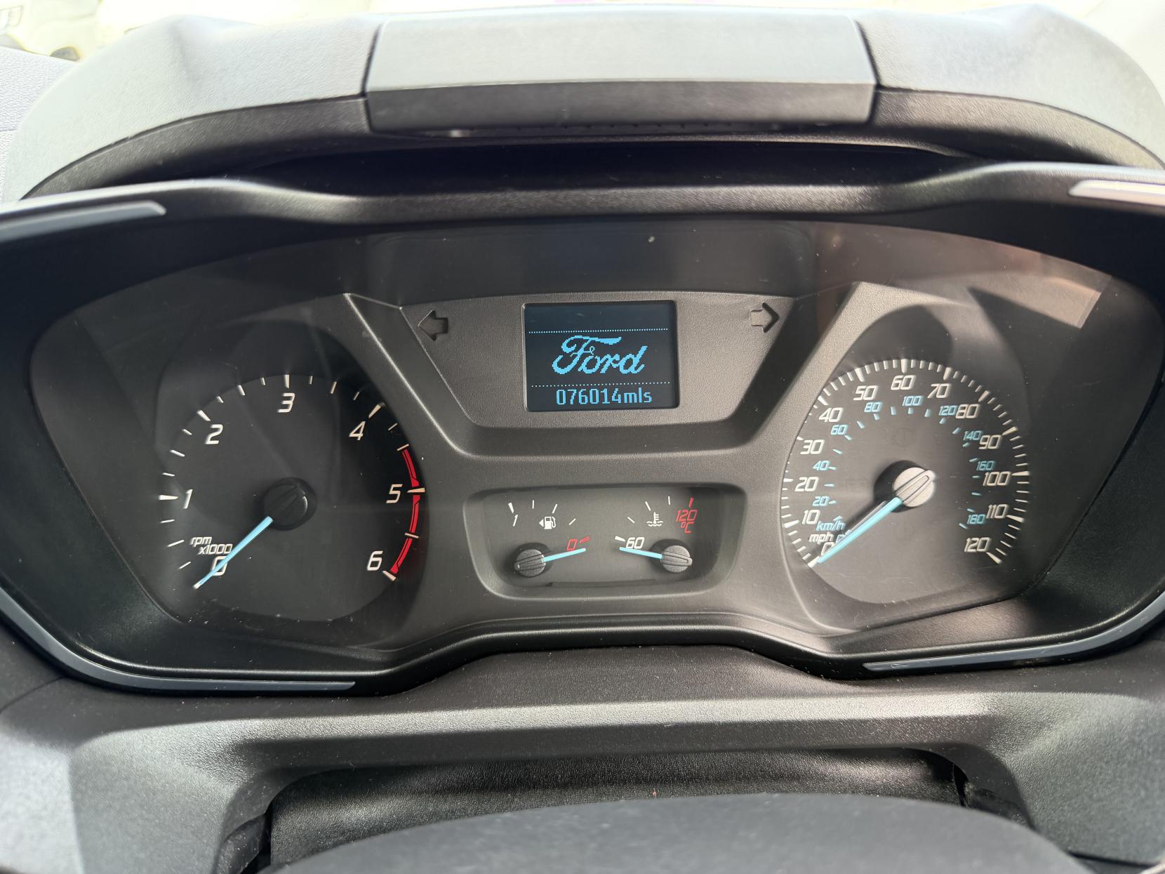 2015 Ford Transit Custom 2.2 TDCi 270 Limited Panel Van 5dr Diesel Manual L1 H1 (186 g/km, 123 bhp) - Thumbnail 44