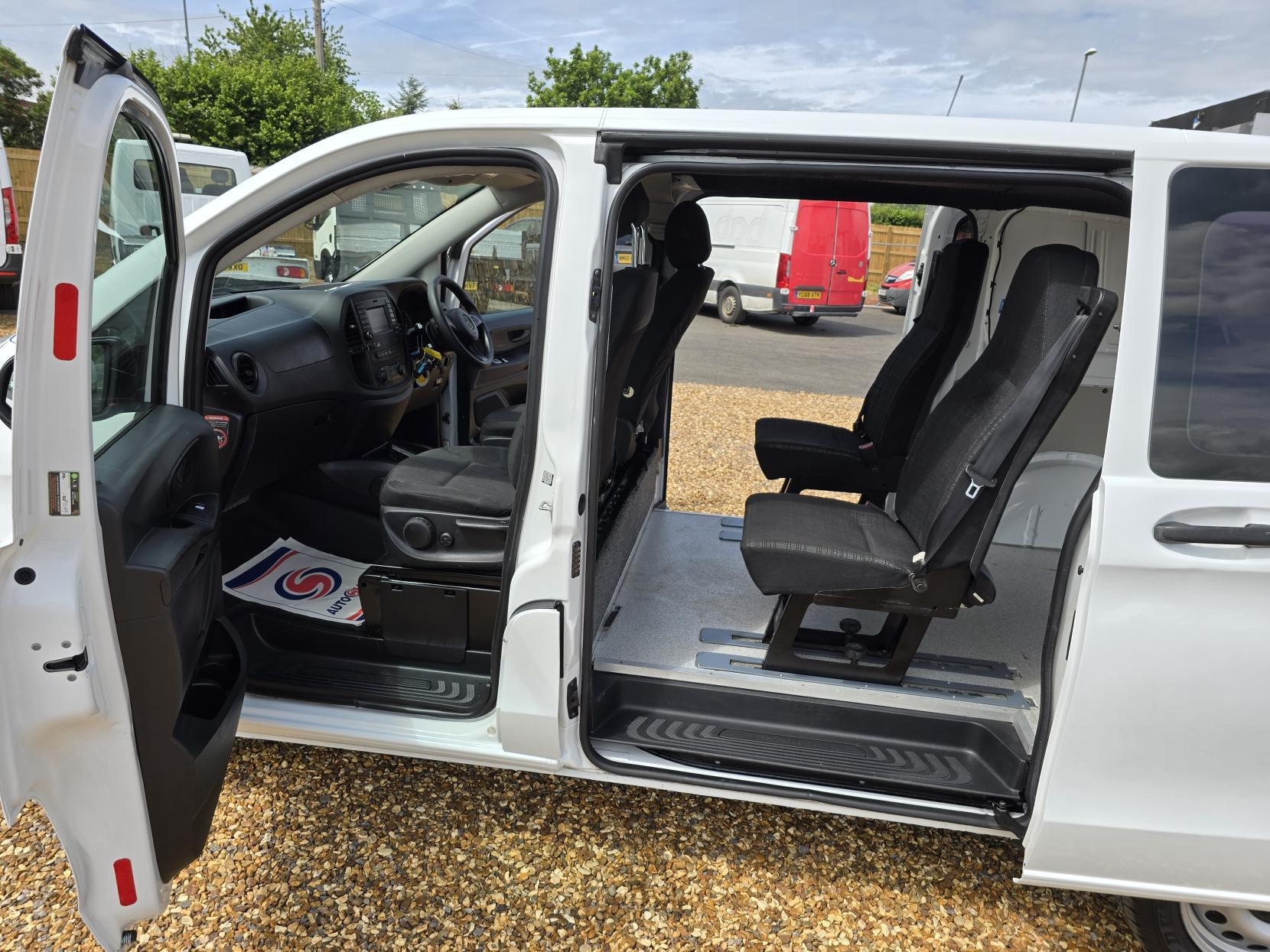 Mercedes-Benz Vito 2.1 116 CDI BlueTEC Panel Van 5dr Diesel Manual RWD L1 Euro 6 (s/s) (163 ps)