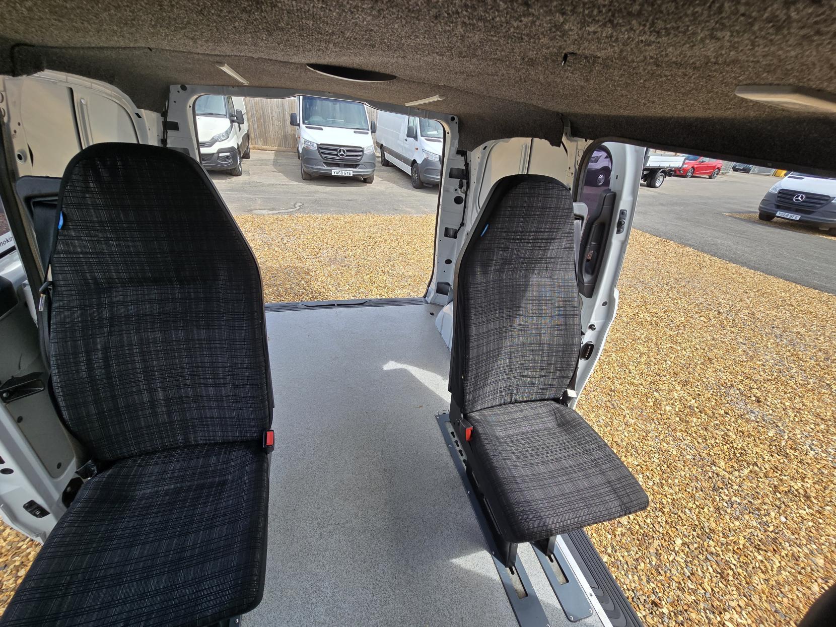 Mercedes-Benz Vito 2.1 116 CDI BlueTEC Panel Van 5dr Diesel Manual RWD L1 Euro 6 (s/s) (163 ps)