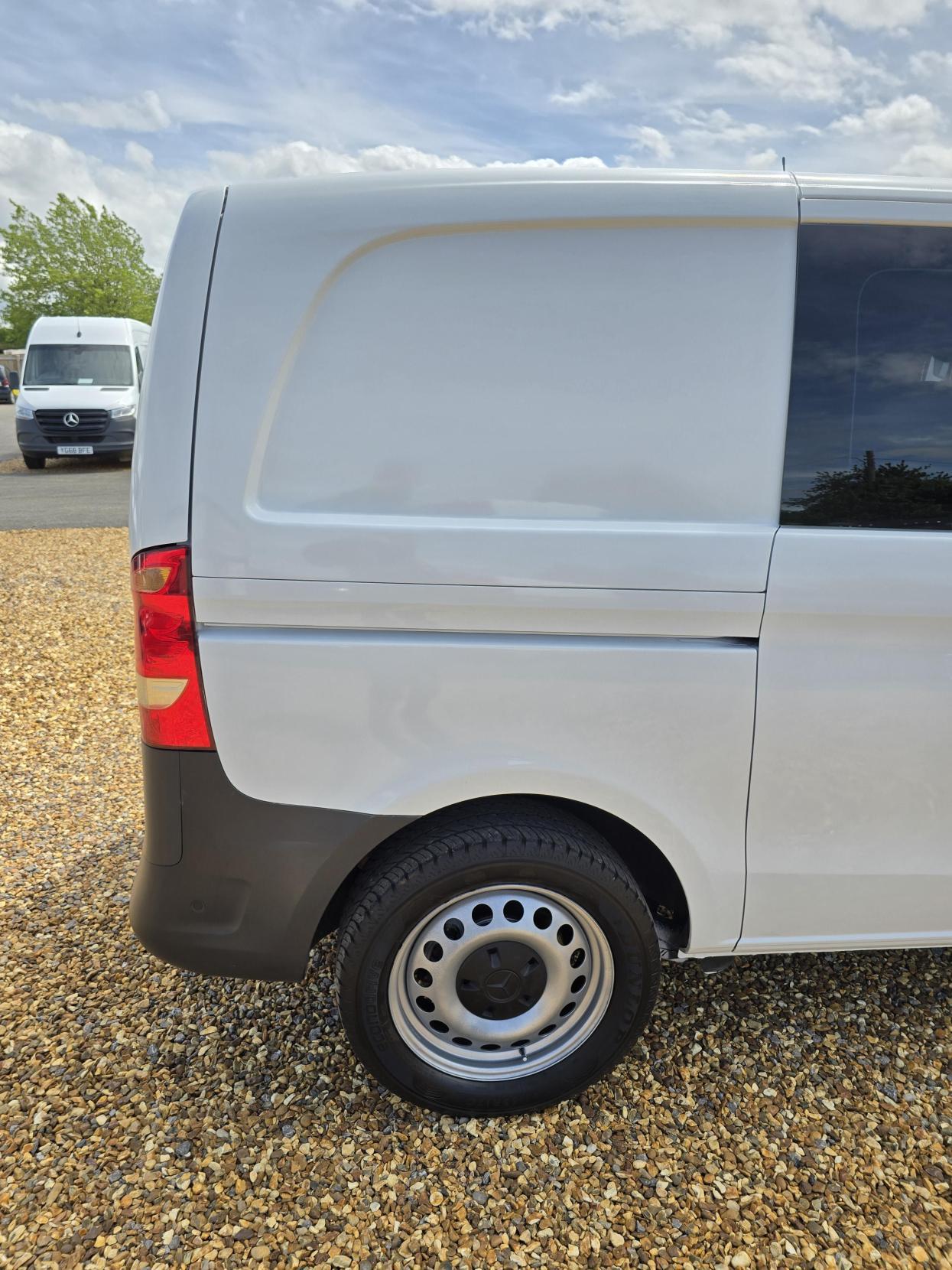Mercedes-Benz Vito 2.1 116 CDI BlueTEC Panel Van 5dr Diesel Manual RWD L1 Euro 6 (s/s) (163 ps)