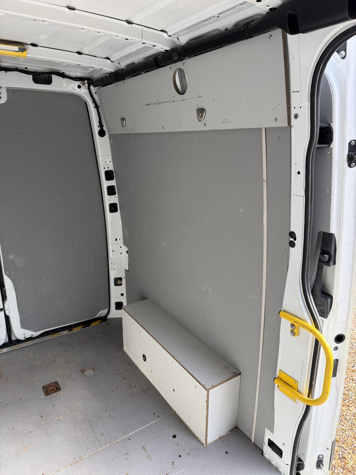 Mercedes-Benz Sprinter 2.1 316 CDI Panel Van 5dr Diesel Manual RWD L2 H2 Euro 6 (163 ps)