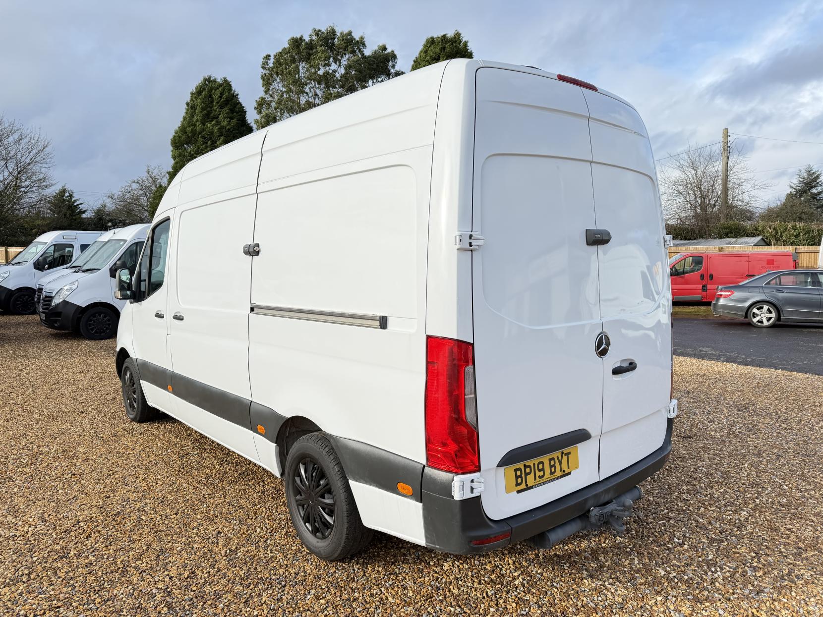 Mercedes-Benz Sprinter 2.1 316 CDI Panel Van 5dr Diesel Manual RWD L2 H2 Euro 6 (163 ps)