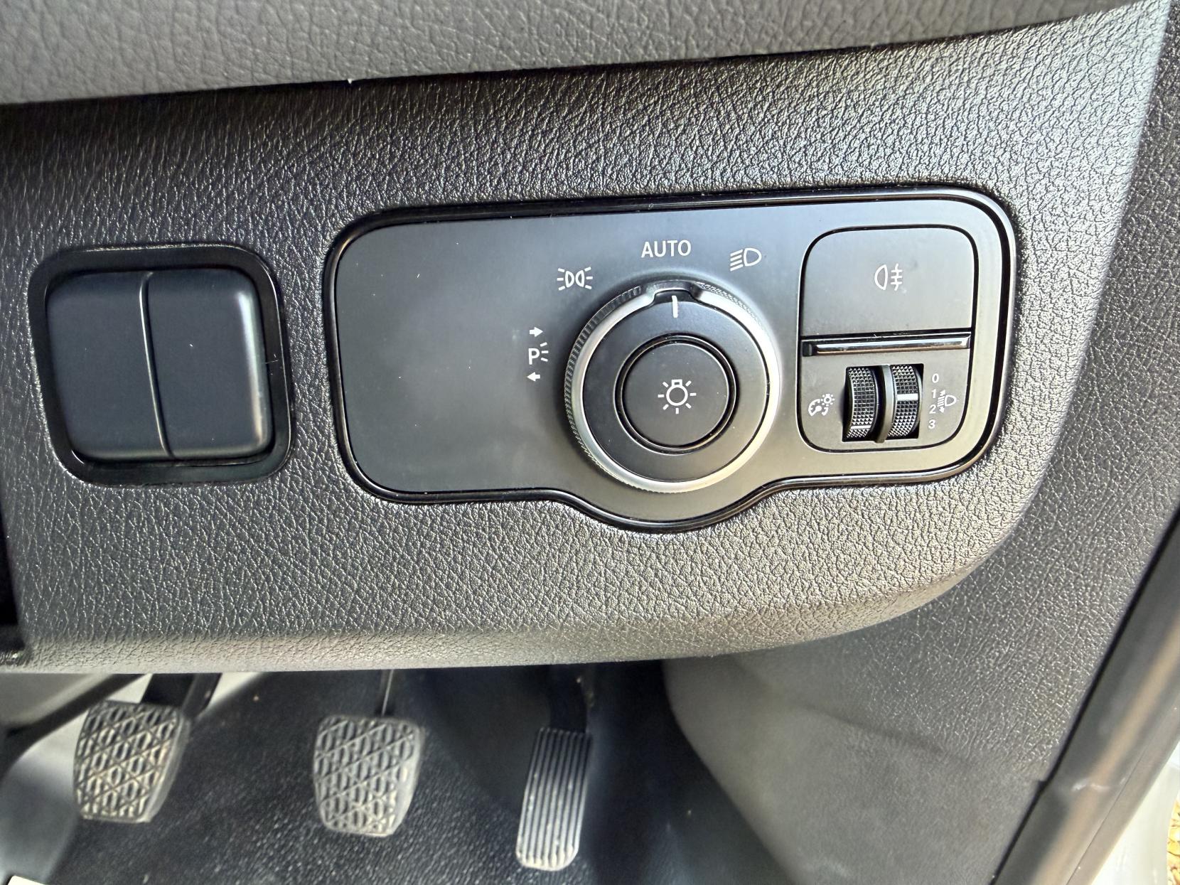 Mercedes-Benz Sprinter 2.1 316 CDI Panel Van 5dr Diesel Manual RWD L2 H2 Euro 6 (163 ps)