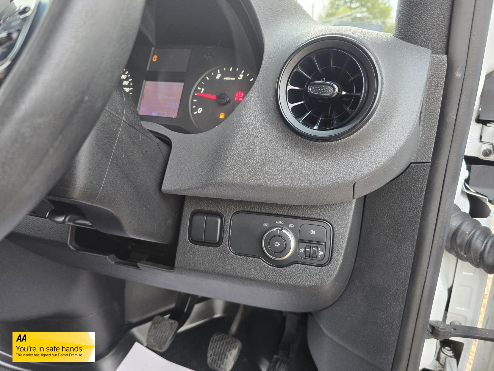 Mercedes-Benz Sprinter 2.1 311 CDI Panel Van 5dr Diesel Manual RWD L3 H2 Euro 6 (114 ps)